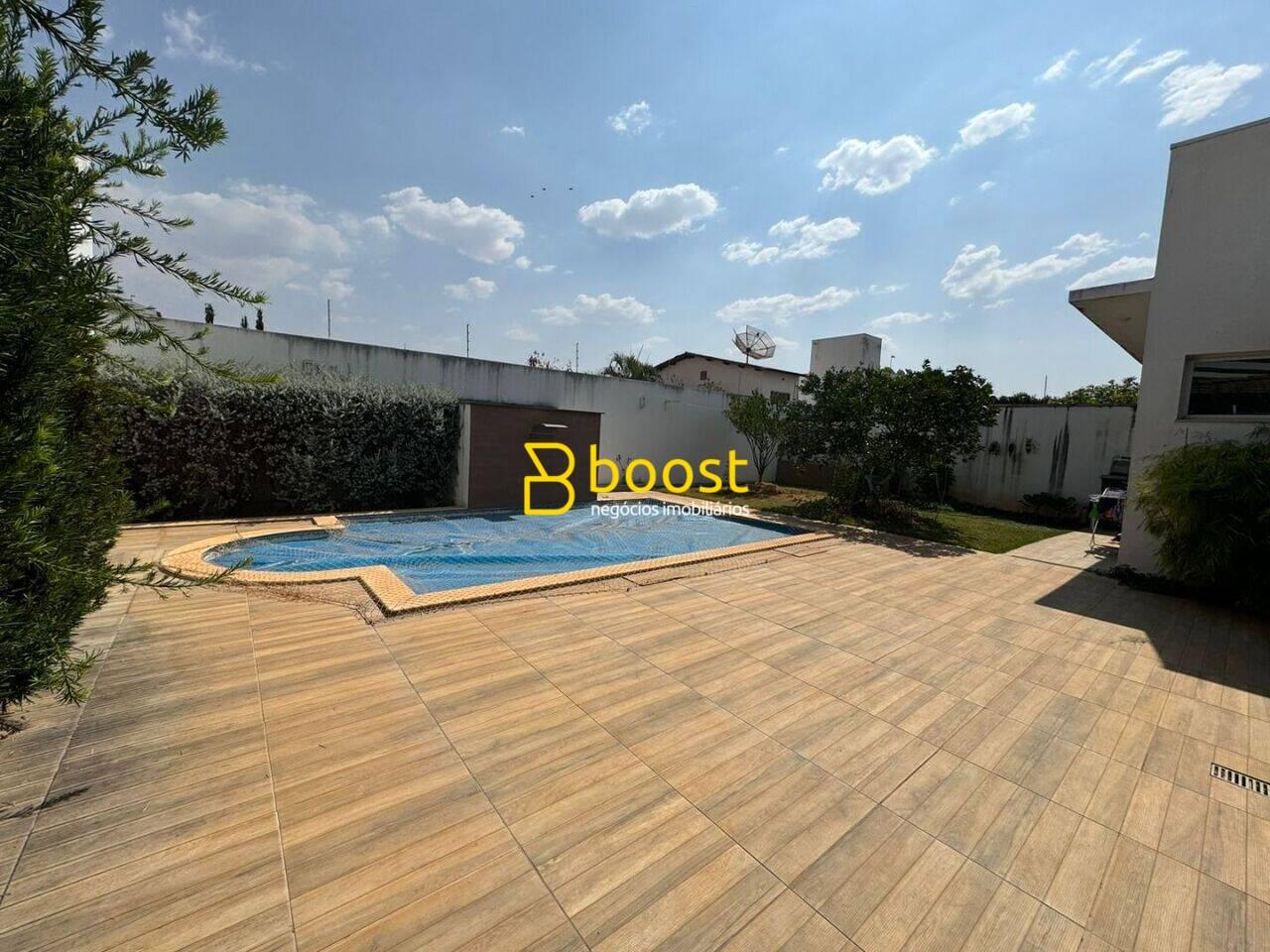 Casa Térrea com 3 dormitórios à venda, 251 m² por R$ 1.850.000 - Jardim Karaíba - Uberlândia/MG, foto 3