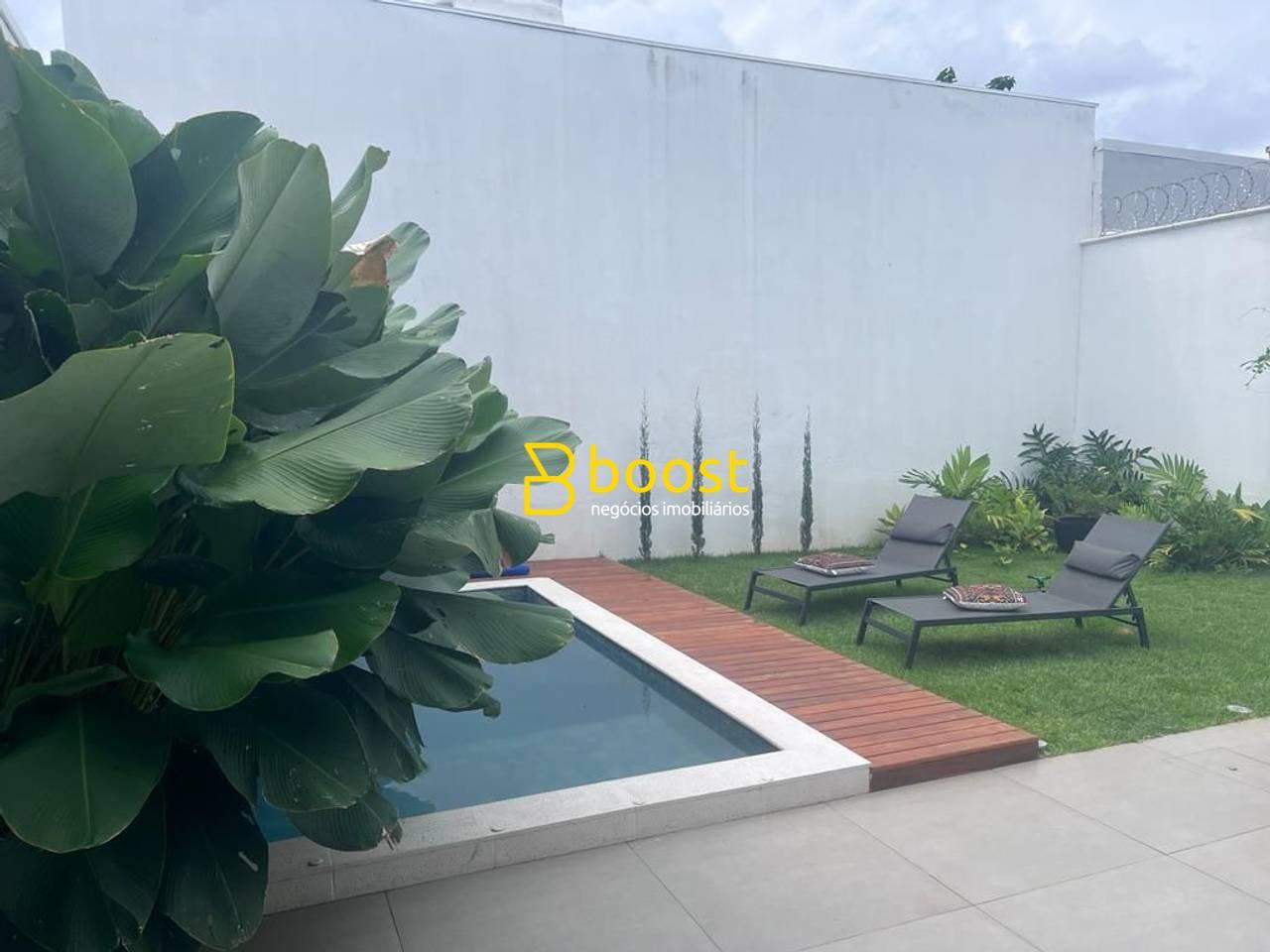 Casa com 3 dormitórios à venda, 181 m² por R$ 890.000,00 - Jardim das Palmeiras - Uberlândia/MG