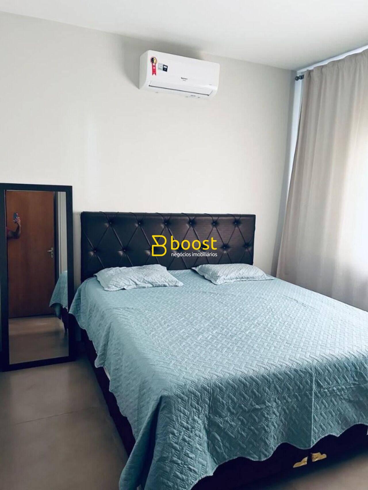 Casa com 3 quartos, 235 m², à venda por R$ 995.000 - Alto Umuarama - Uberlândia/MG, foto 2