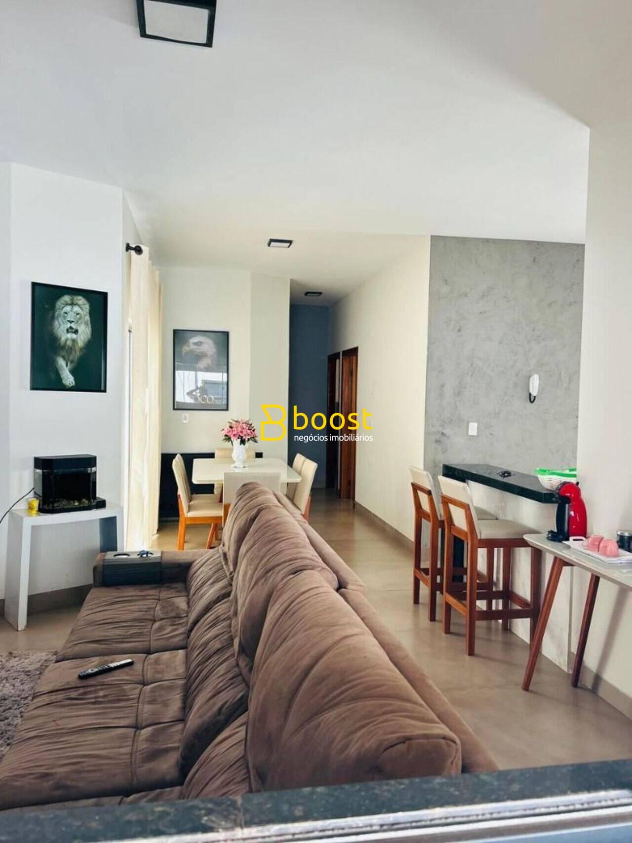 Casa com 3 quartos, 235 m², à venda por R$ 995.000 - Alto Umuarama - Uberlândia/MG, foto 4