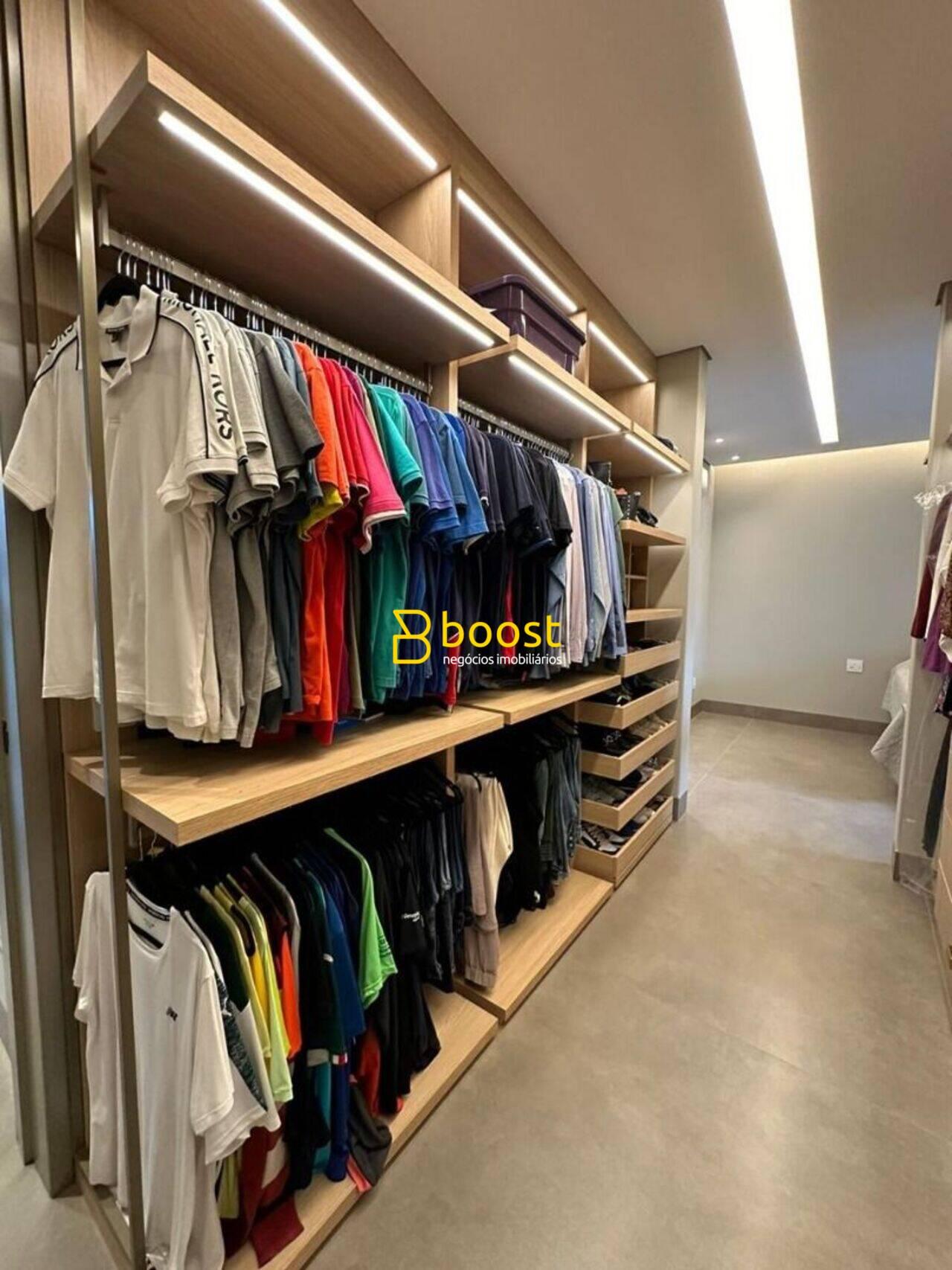 Casa com 4 quartos, 330 m², à venda por R$ 4.295.000 - Jardim Versailles - Uberlândia/MG, foto 2