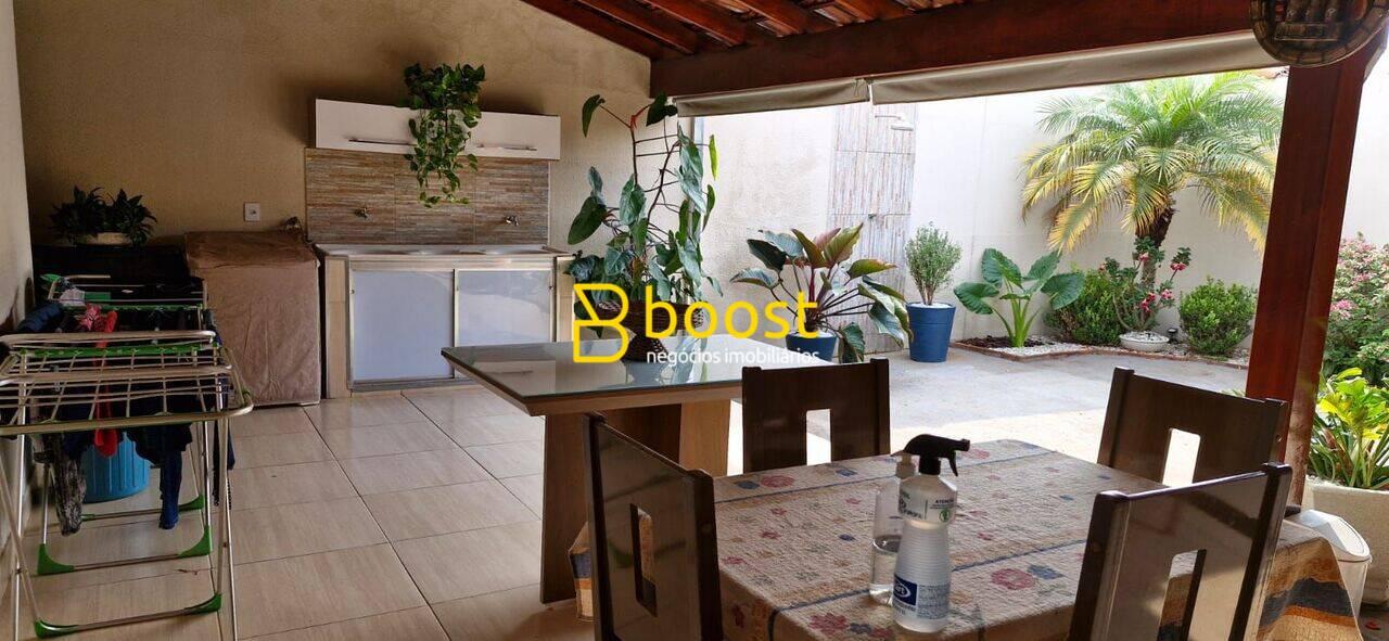 Casa com 3 dormitórios à venda, 155 m² por R$ 520.000 - Canaã - Uberlândia/MG, foto 2