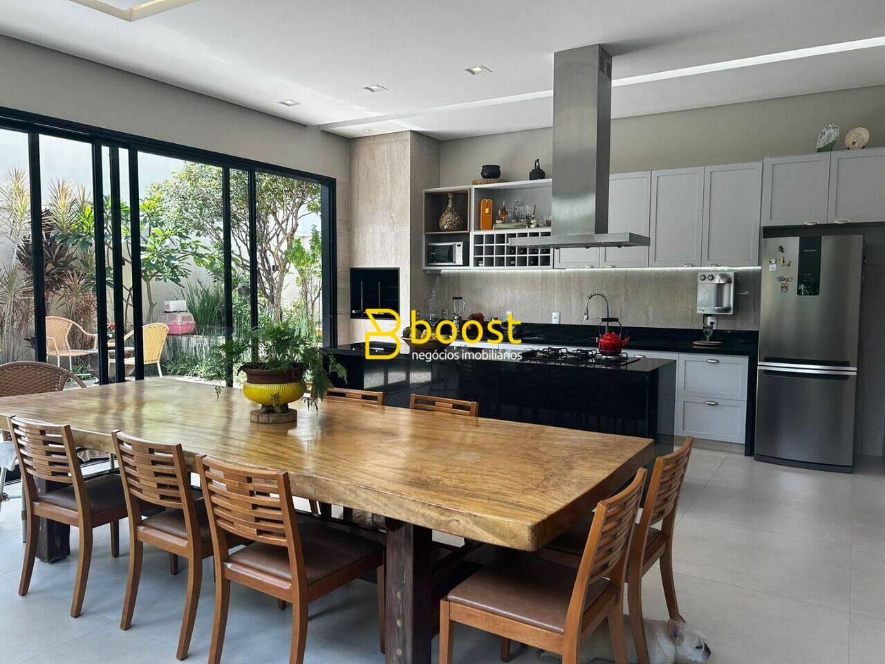 Casa com 3 quartos, 200 m², à venda por R$ 1.750.000 - Shopping Park - Uberlândia/MG, foto 2