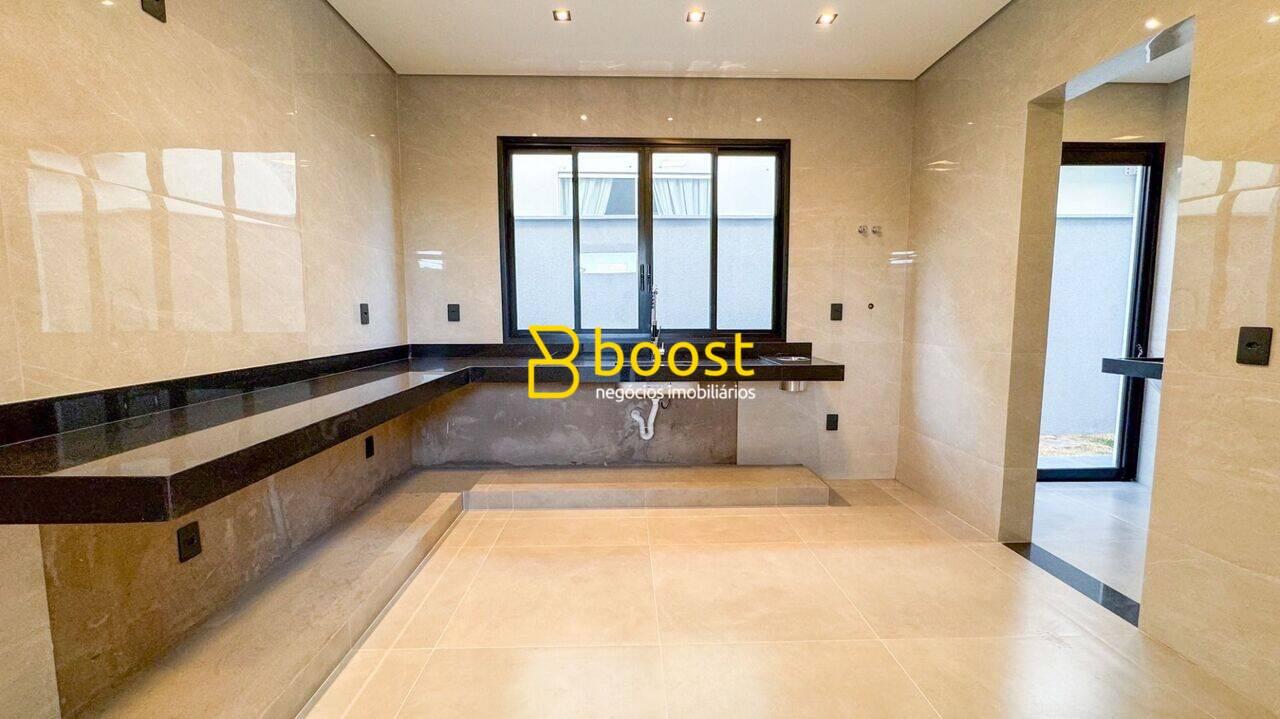 Casa com 3 quartos, 205 m², à venda por R$ 1.950.000 - Condomínio Splêndido - Uberlândia/MG, foto 2