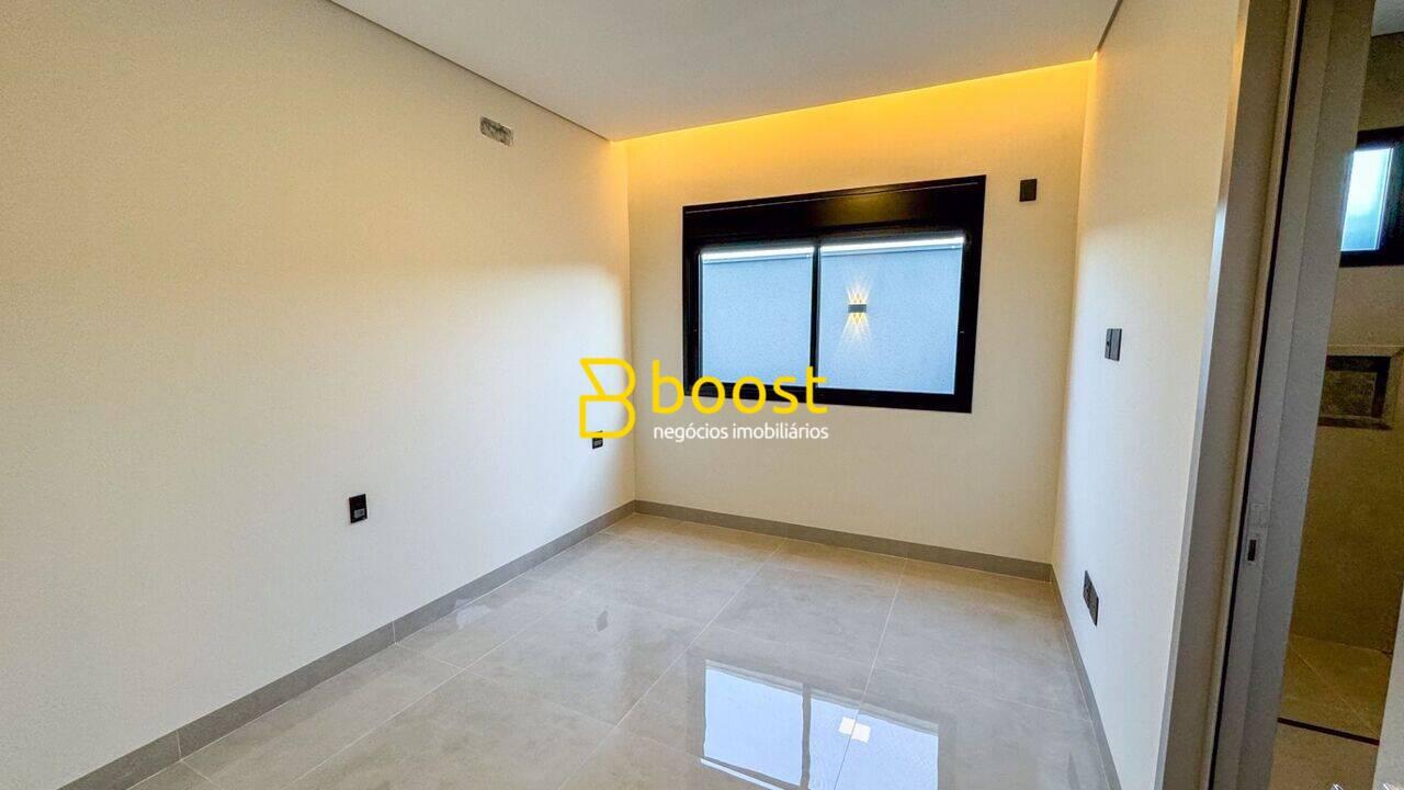 Casa com 3 quartos, 205 m², à venda por R$ 1.950.000 - Condomínio Splêndido - Uberlândia/MG, foto 4