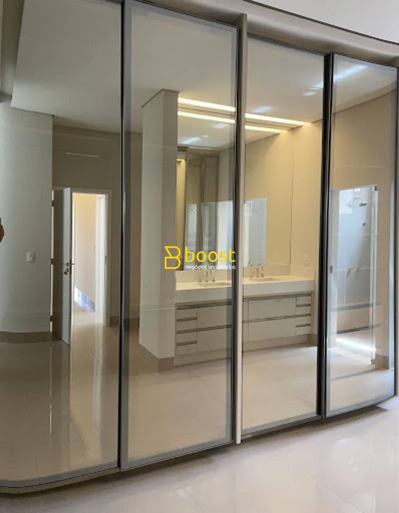Casa com 3 quartos, 240 m², à venda por R$ 2.200.000 - Condomínio Golden Village - Uberlândia/MG