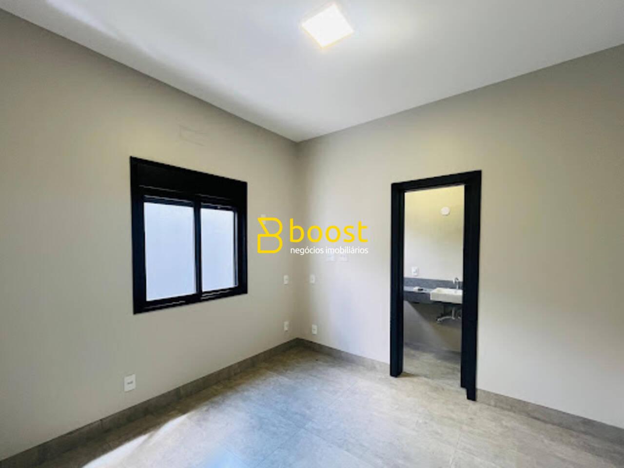 Casa com 3 quartos, 210 m², à venda por R$ 1.390.000 - Jardim Inconfidência - Uberlândia/MG, foto 2