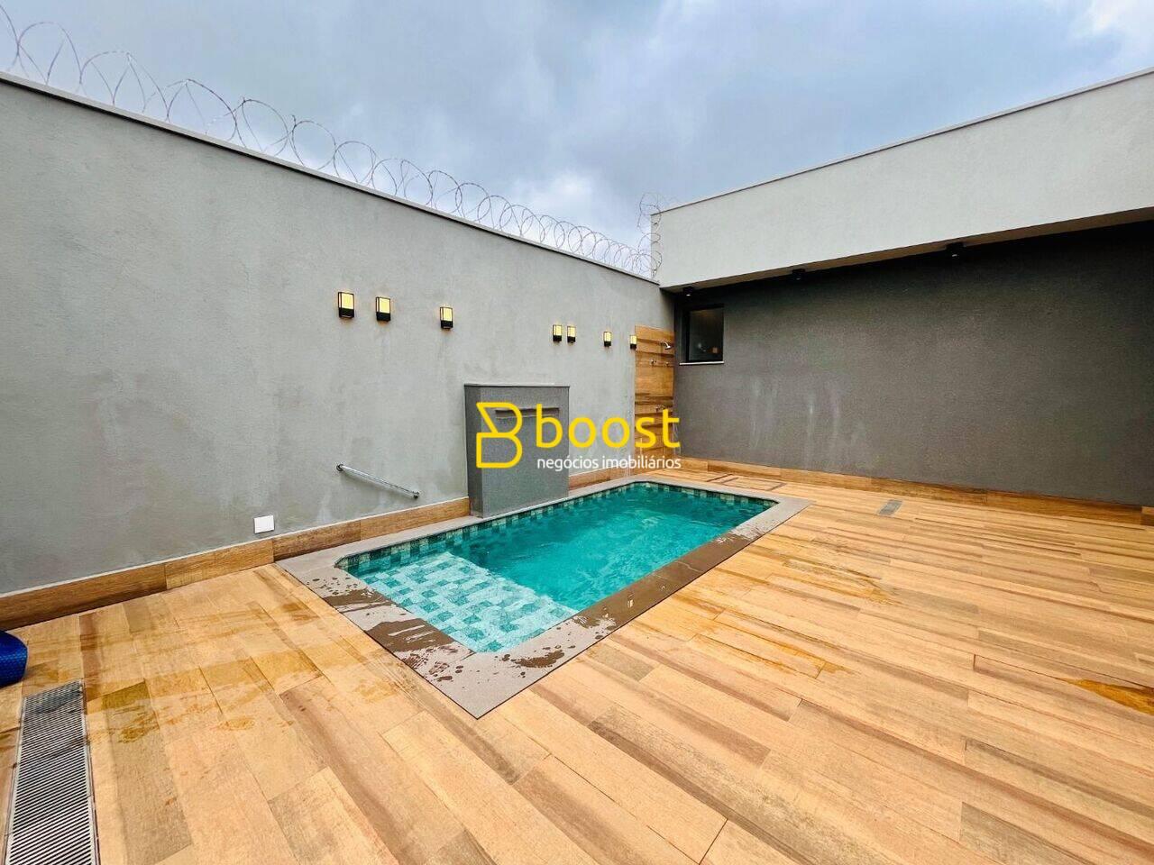 Casa com 3 quartos, 180 m², à venda por R$ 1.400.000 - Grand Ville - Uberlândia/MG, foto 2