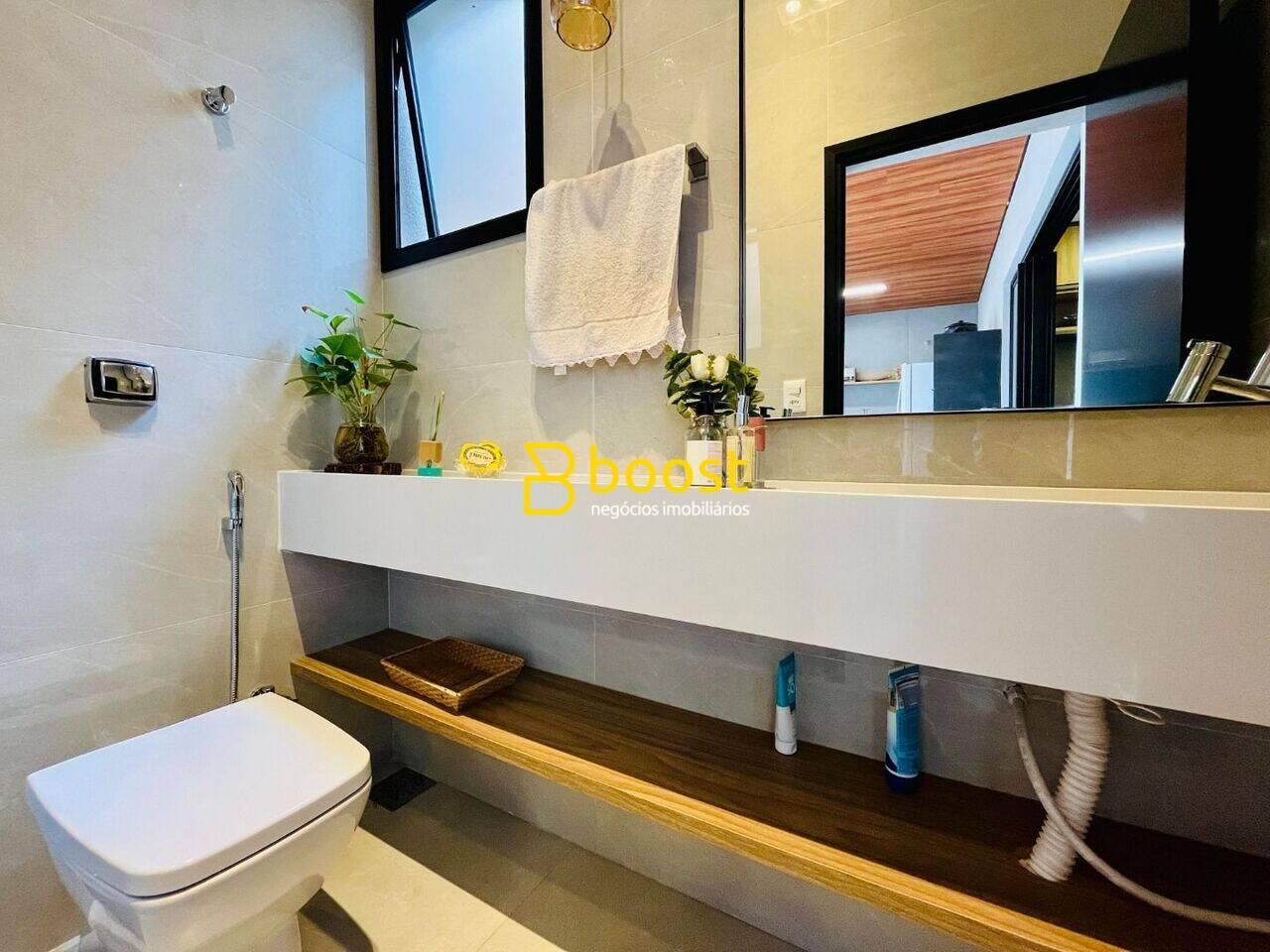 Casa com 3 quartos, 180 m², à venda por R$ 1.400.000 - Grand Ville - Uberlândia/MG, foto 4
