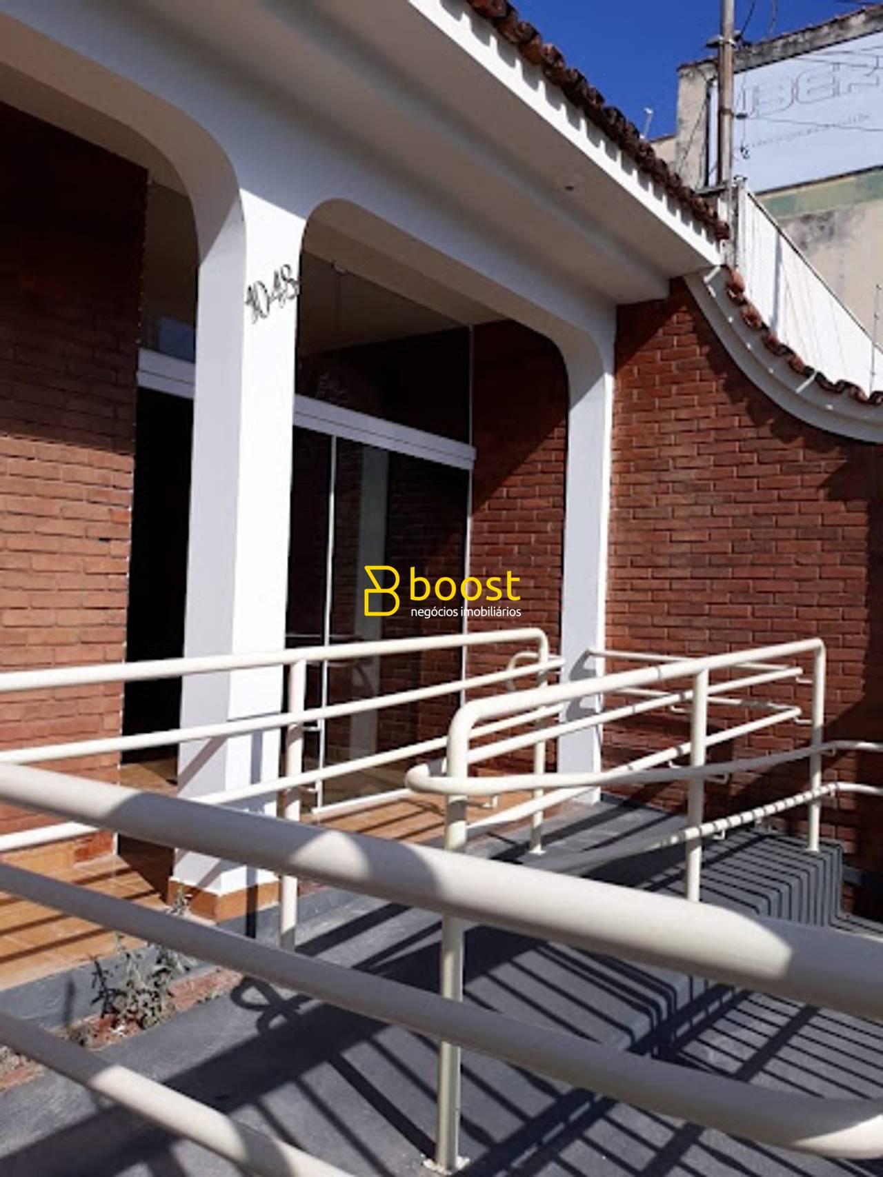 Casa com 4 quartos, 300 m², à venda por R$ 1.500.000 - Aparecida - Uberlândia/MG