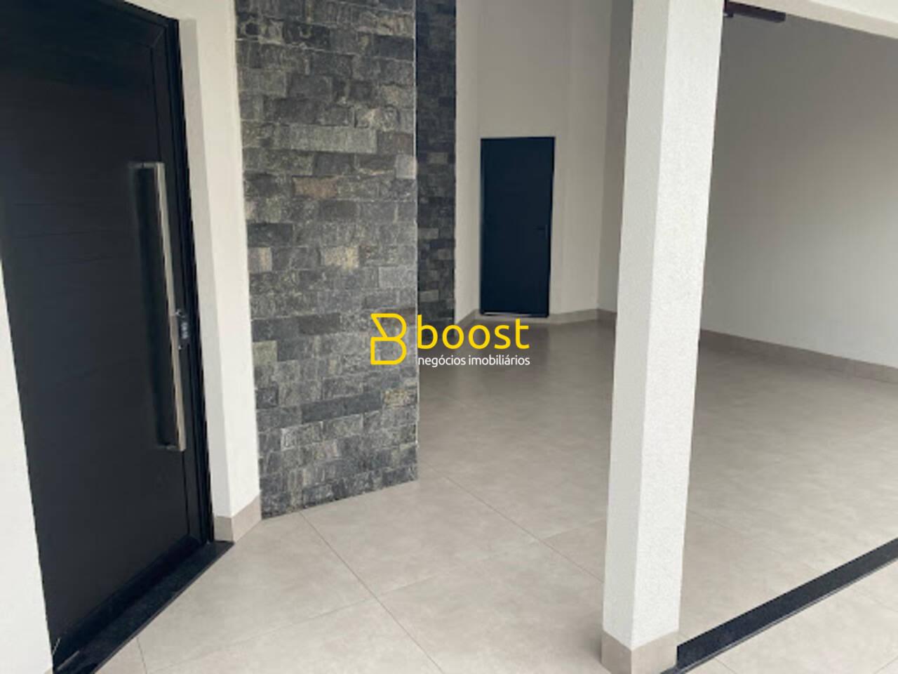 Casa com 4 quartos, 276 m², à venda por R$ 1.350.000 - Jardim Karaíba - Uberlândia/MG, foto 2