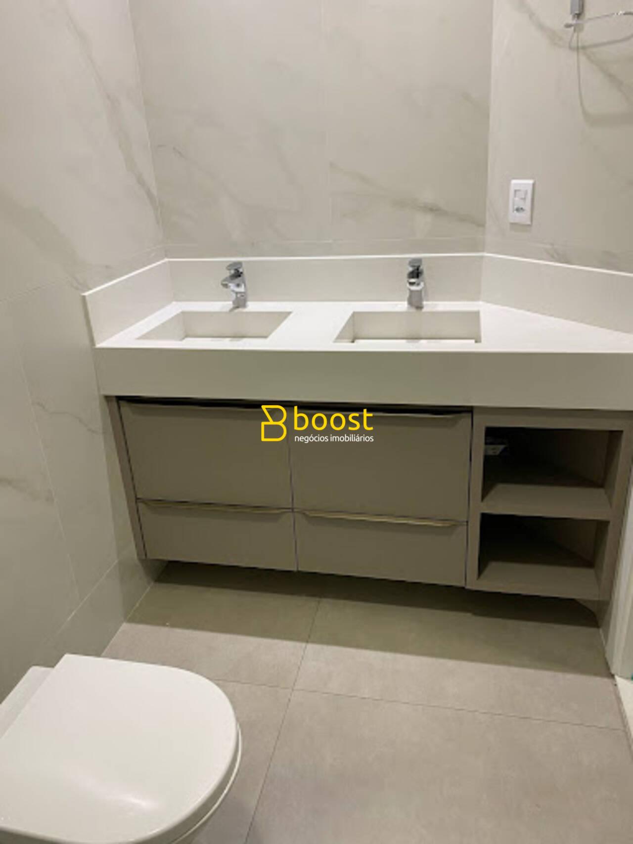 Casa com 4 quartos, 276 m², à venda por R$ 1.350.000 - Jardim Karaíba - Uberlândia/MG, foto 3