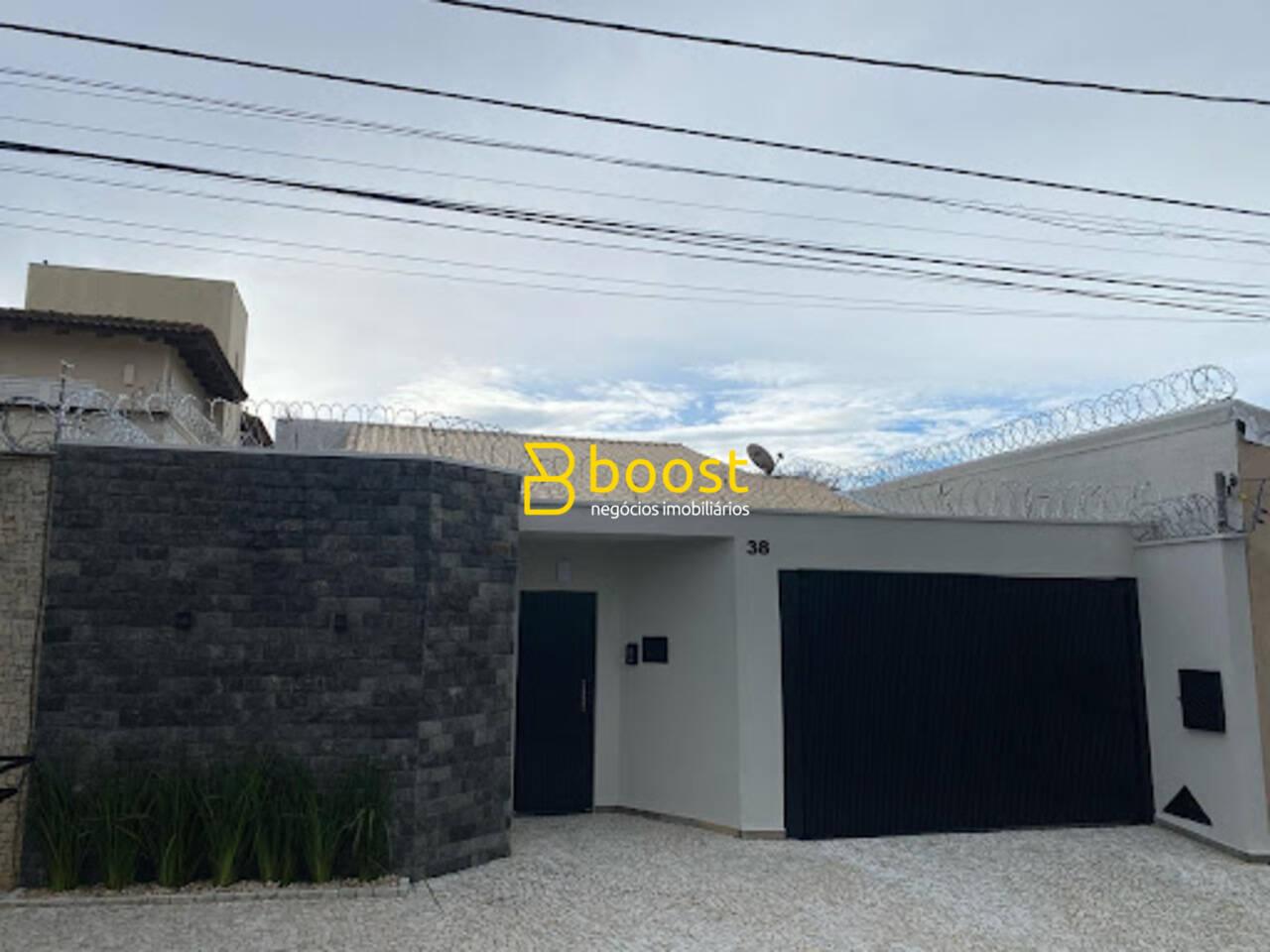 Casa com 4 quartos, 276 m², à venda por R$ 1.350.000 - Jardim Karaíba - Uberlândia/MG, foto 4