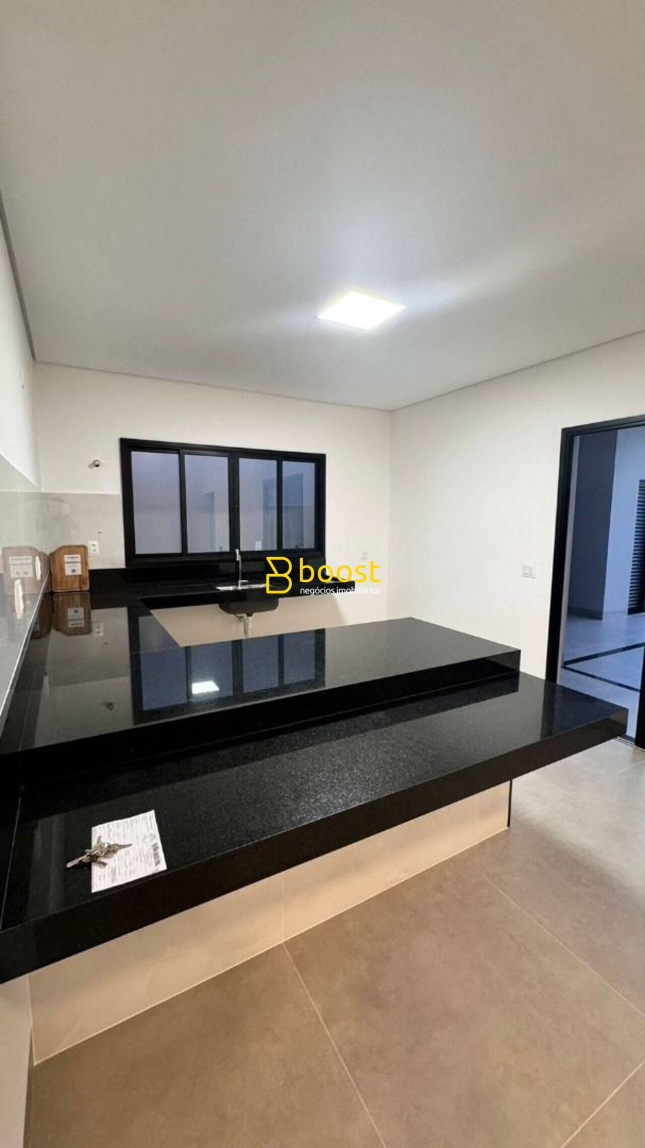 Casa com 3 quartos, 150 m², à venda por R$ 1.000.000 - Alto Umuarama - Uberlândia/MG, foto 4