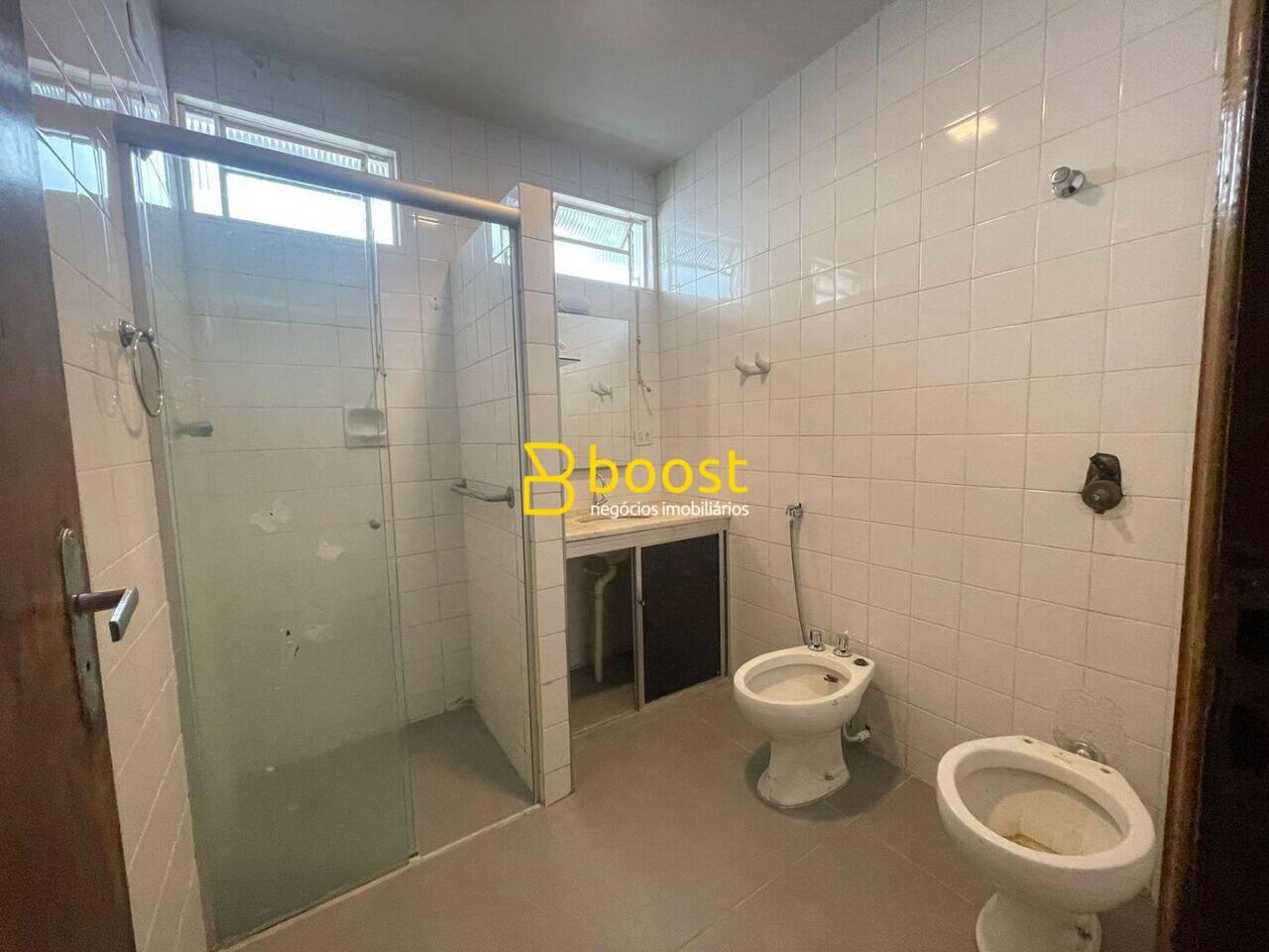 Casa com 3 quartos, 156 m², à venda por R$ 625.000 - Vigilato Pereira - Uberlândia/MG, foto 3