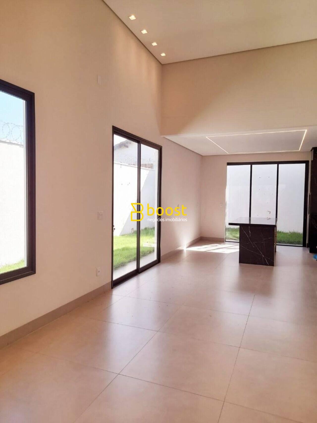 Casa com 3 quartos, 130 m², à venda por R$ 700.000 - Jardim Europa - Uberlândia/MG, foto 3