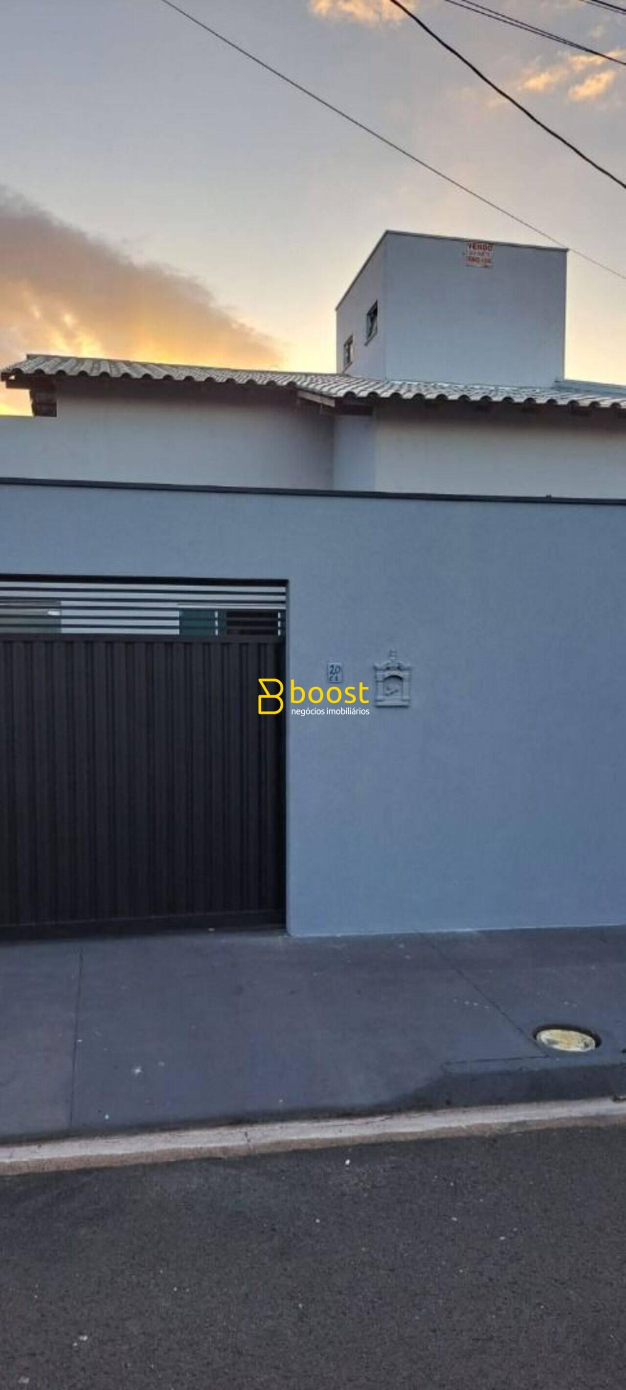 Casa com 2 dormitórios à venda, 60 m² por R$ 320.000,00 - Jardim Holanda - Uberlândia/MG, foto 3