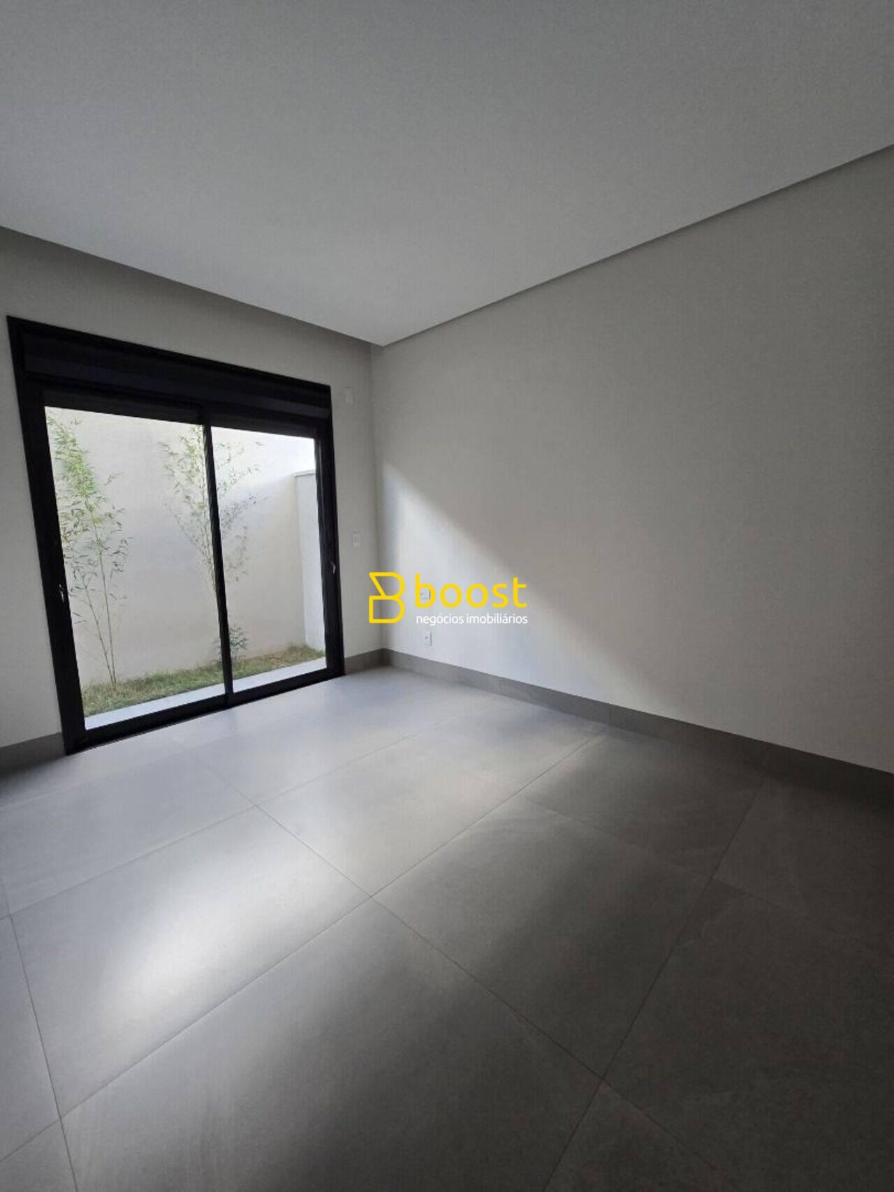 Casa com 4 dormitórios à venda, 224 m² por R$ 2.800.000,00 - Gávea - Uberlândia/MG, foto 4