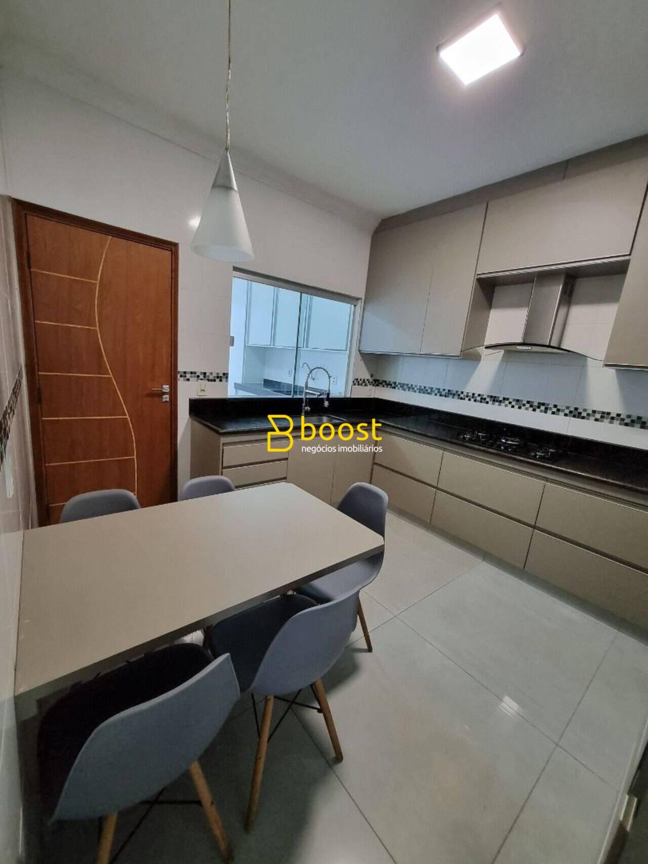 Casa com 3 dormitórios + edicula à venda, 200 m² por R$ 545.000 - Carajás - Uberlândia/MG, foto 4