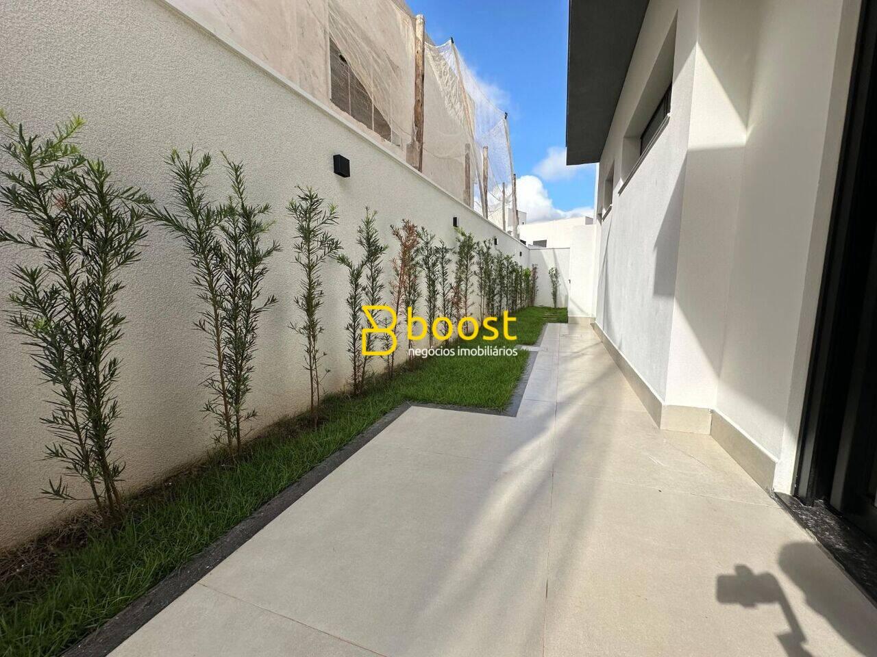 Casa com 3 dormitórios à venda, 233 m² por R$ 2.350.000,00 - Jardim Espanha - Uberlândia/MG, foto 3