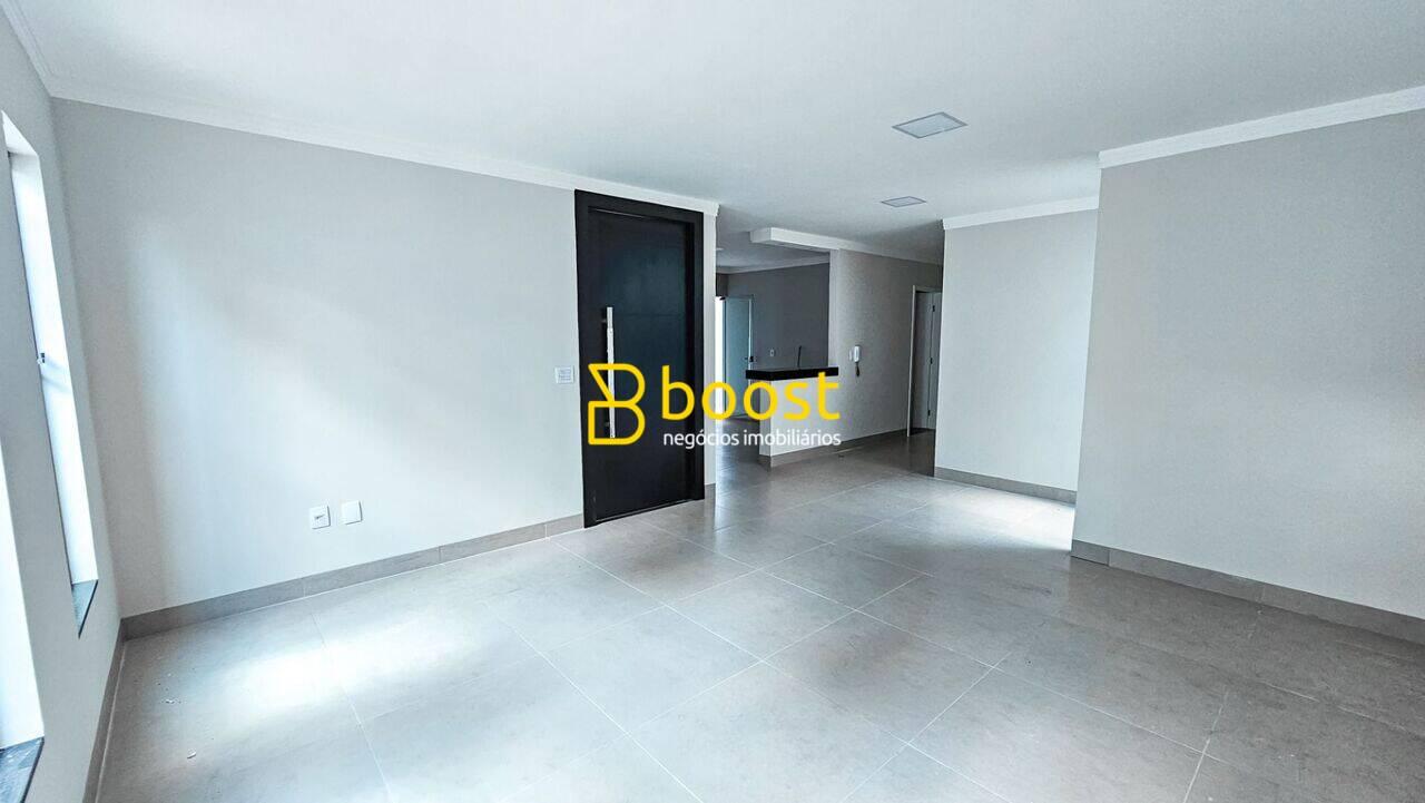 Casa com 3 quartos, 180 m², à venda por R$ 800.000 - Cidade Jardim - Uberlândia/MG, foto 4