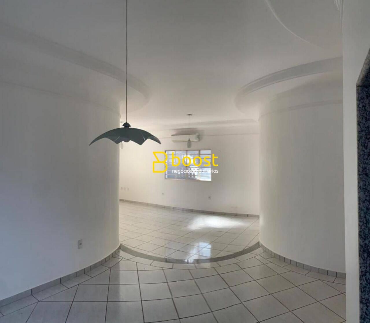 Casa com 3 quartos, 220 m², à venda por R$ 1.350.000 - Cidade Jardim - Uberlândia/MG, foto 3