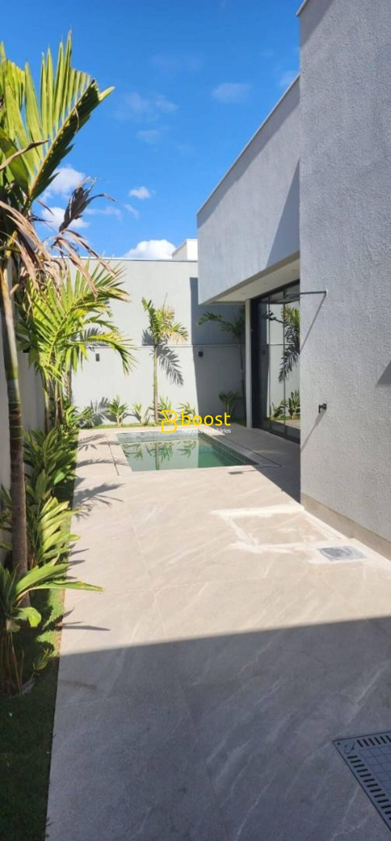 Casa com 3 dormitórios à venda, 242 m² por R$ 2.750.000,00 - Granja Marileusa - Uberlândia/MG, foto 2