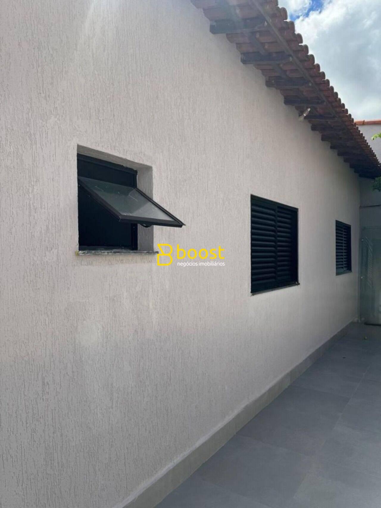 Casa com 3 dormitórios à venda, 135 m² por R$ 700.000,00 - Santa Rosa - Uberlândia/MG, foto 3