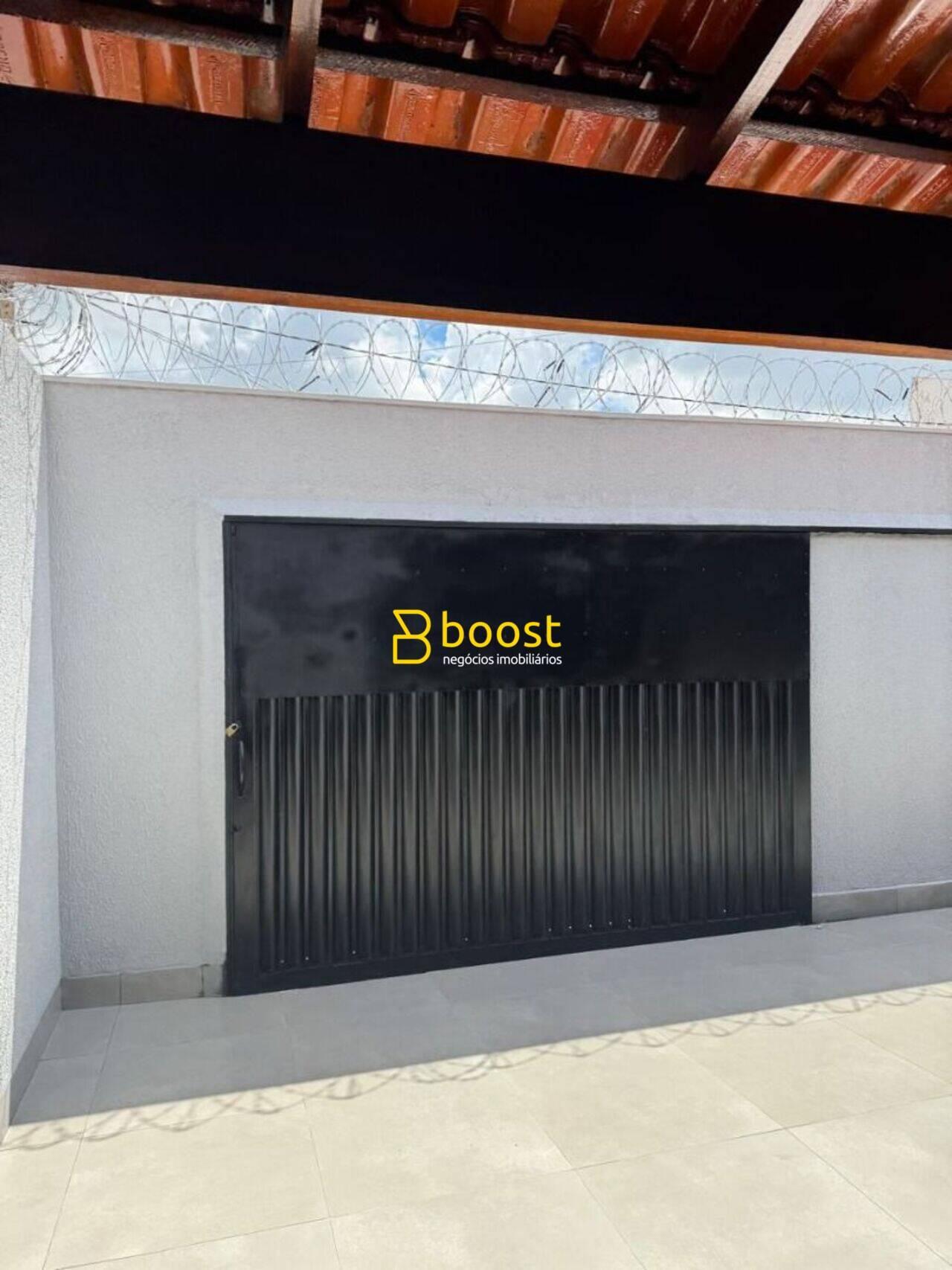 Casa com 3 dormitórios à venda, 135 m² por R$ 700.000,00 - Santa Rosa - Uberlândia/MG, foto 4