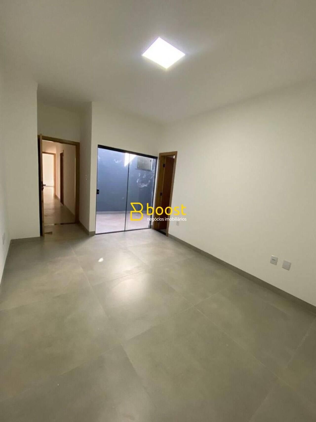 Casa com 3 dormitórios à venda, 180 m² por R$ 850.000,00 - Novo Mundo - Uberlândia/MG, foto 3