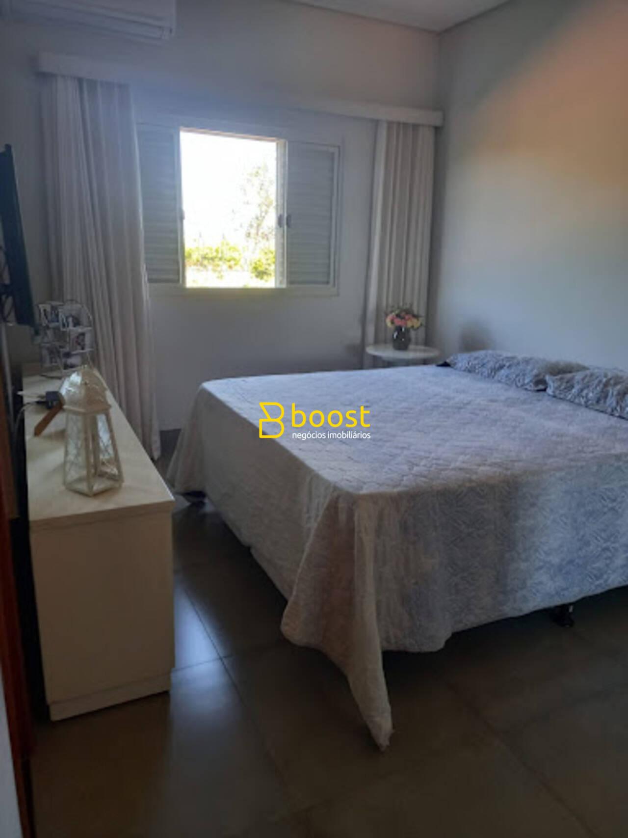 Chácara com 4 quartos, 5.000 m², à venda por R$ 1.600.000 - Jardim Karaíba - Uberlândia/MG, foto 3