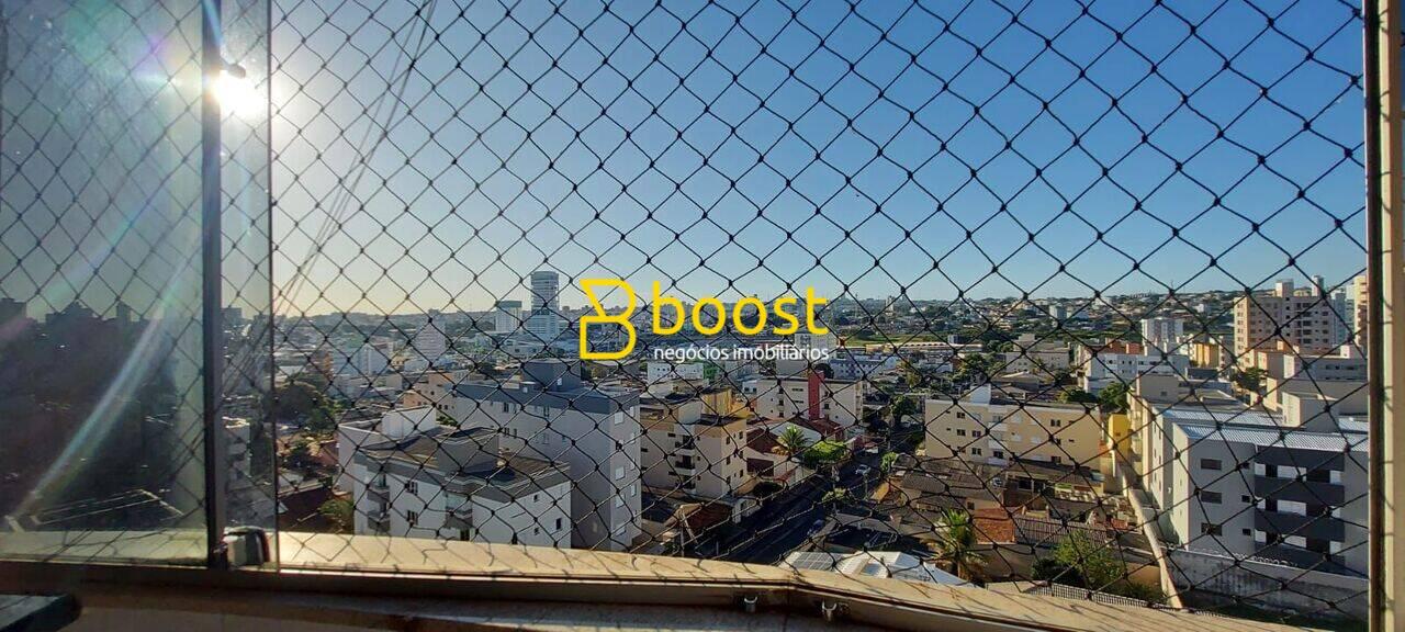 Cobertura com 3 quartos, à venda por R$ 1.400.000 - Santa Mônica - Uberlândia/MG, foto 3
