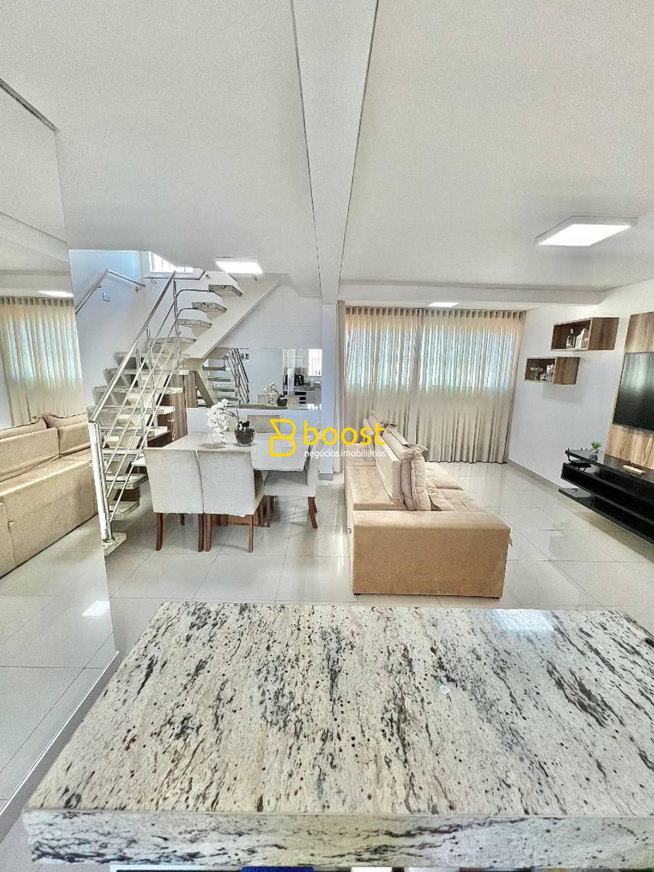 Cobertura duplex com 4 dormitórios à venda, 200 m² por R$ 1.050.000 - Santa Mônica - Uberlândia/MG
