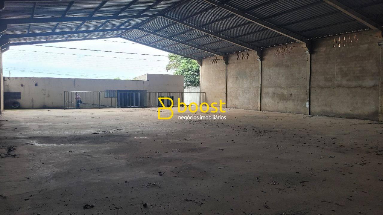 Galpão à venda por R$ 900.000,00 - Minas Gerais - Uberlândia/MG