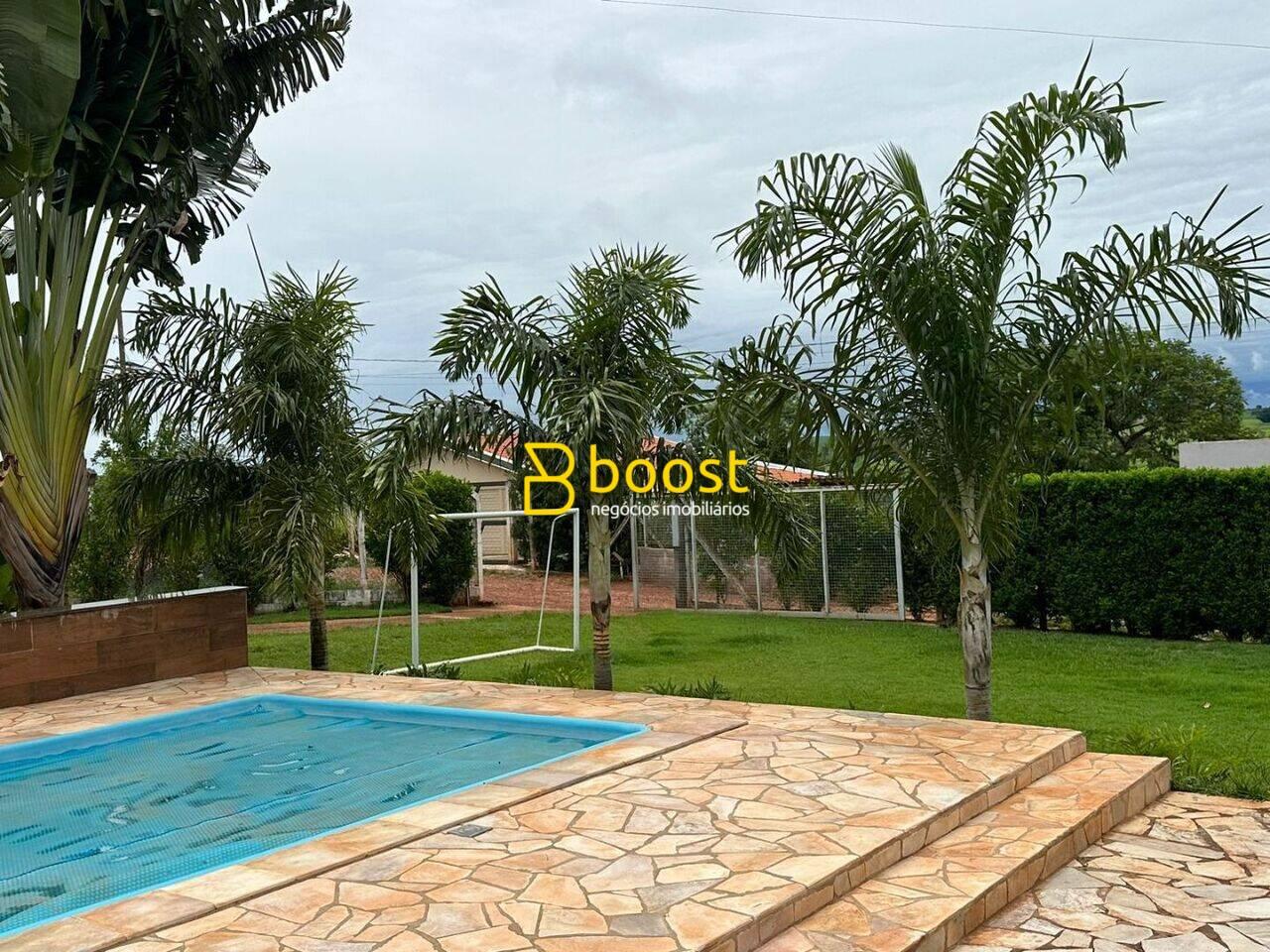 Rancho com 1 dormitório à venda por R$ 800.000 - Área Rural - Uberlândia/MG, foto 2