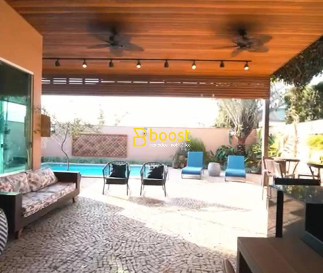 Sobrado com 4 dormitórios à venda, 330 m² por R$ 3.300.000,00 - Condomínio Gávea Paradiso - Uberlândia/MG