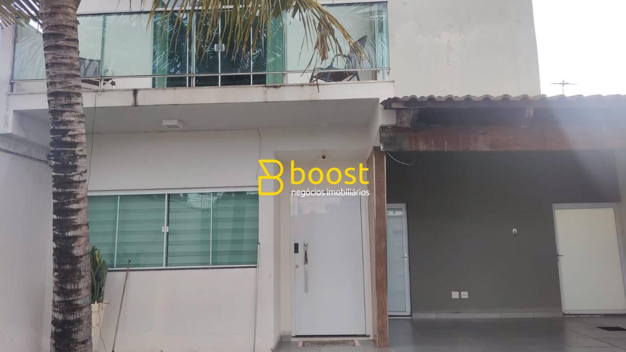 Sobrado com 3 quartos, 221 m², à venda por R$ 1.400.000 - Brasil - Uberlândia/MG