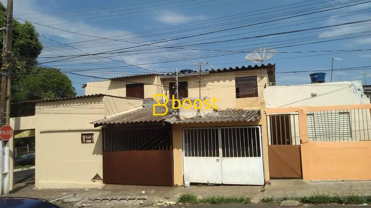 Sobrado com 4 quartos, à venda por R$ 300.000 - Santa Luzia - Uberlândia/MG