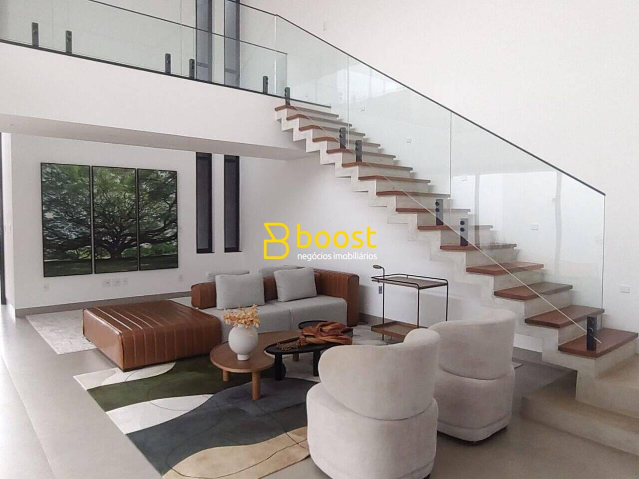 Sobrado com 3 dormitórios à venda, 254 m² por R$ 2.450.000,00 - Varandas Sul - Uberlândia/MG, foto 2