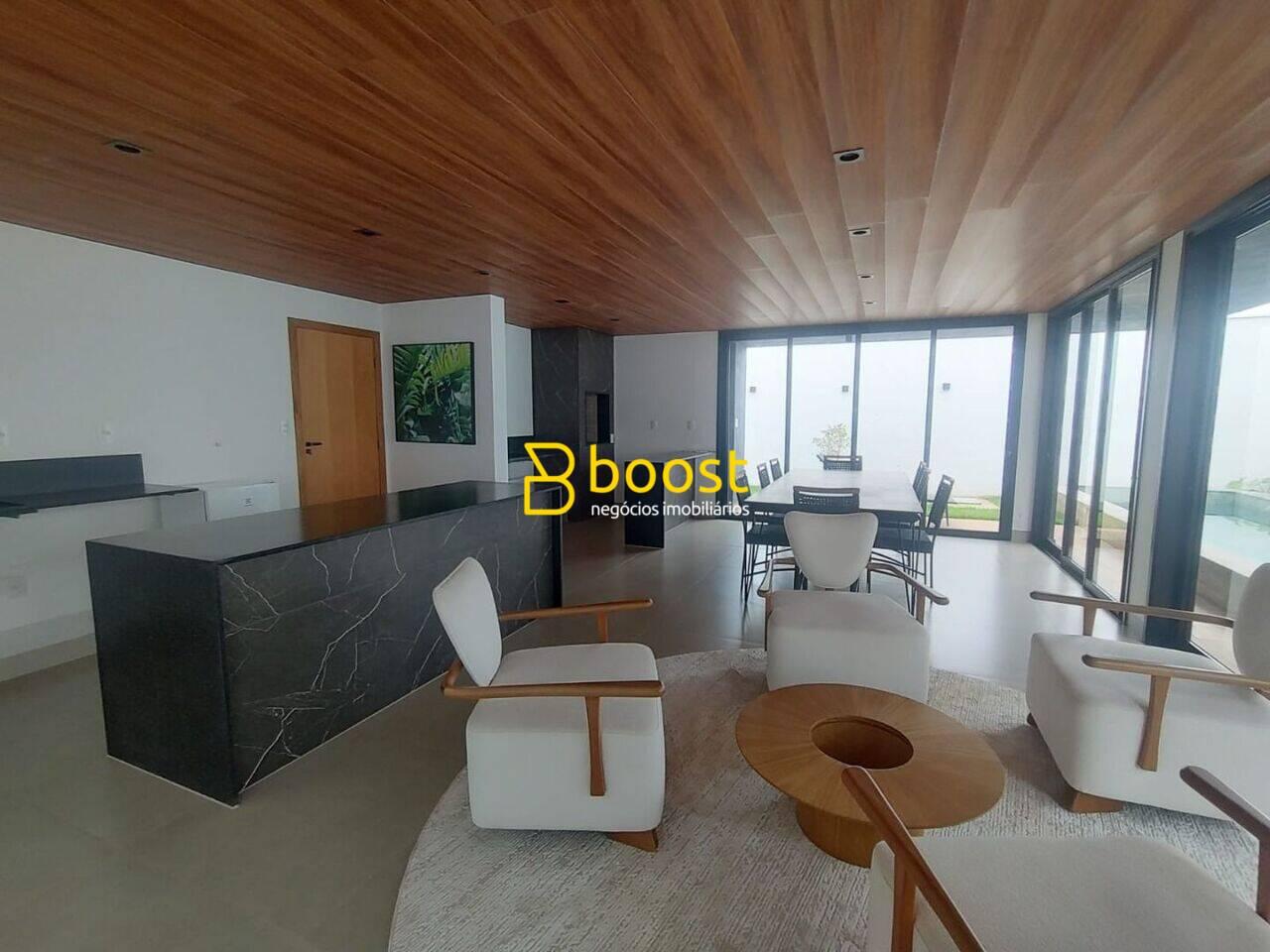 Sobrado com 3 dormitórios à venda, 254 m² por R$ 2.450.000,00 - Varandas Sul - Uberlândia/MG, foto 4