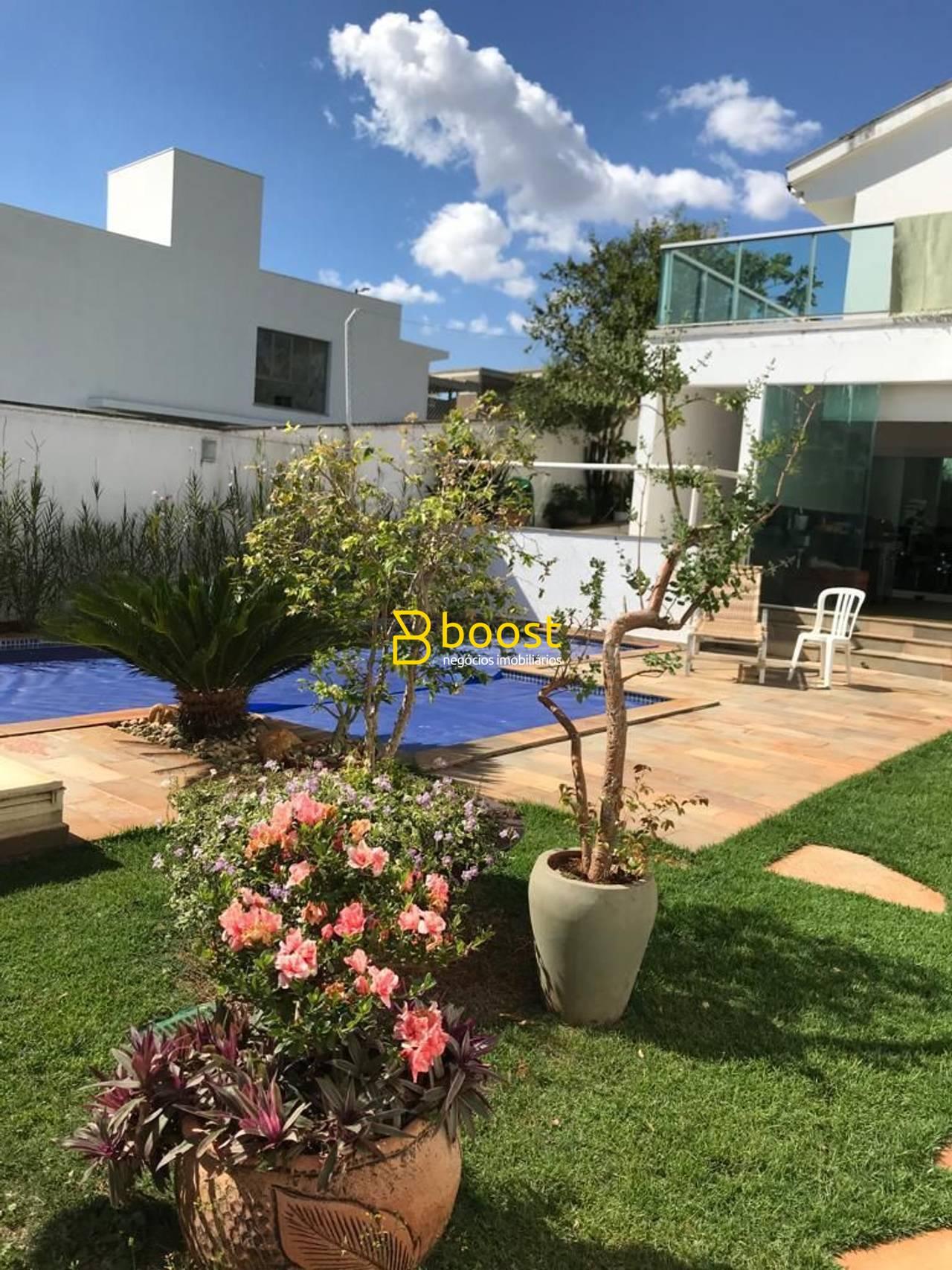 Sobrado com 4 dormitórios à venda, 447 m² por R$ 4.200.000,00 - Condomínio Reserva do Vale - Uberlândia/MG