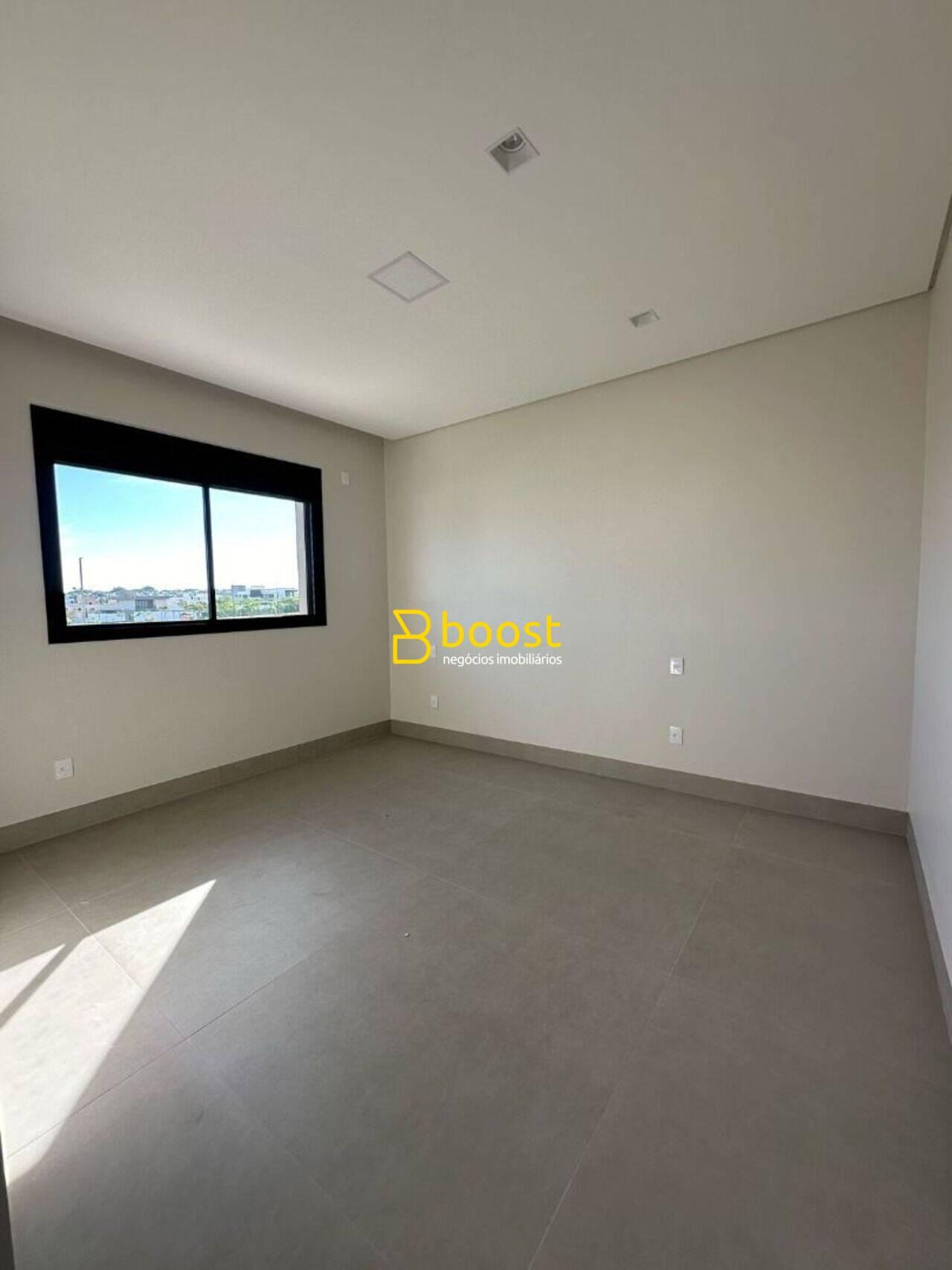 Sobrado com 4 dormitórios à venda, 287 m² por R$ 3.400.000 - Condomínio Tamboré - Uberlândia/MG, foto 3