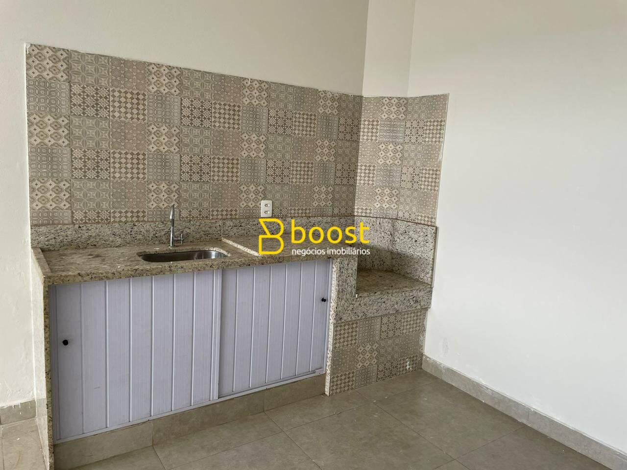 Sobrado com 3 dormitórios à venda, 168 m² por R$ 575.000 - Santa Mônica - Uberlândia/MG, foto 4