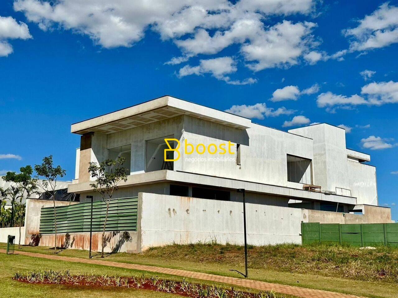 Sobrado com 4 dormitórios à venda, 362 m² por R$ 4.334.000,00 - Condomínio Tamboré - Uberlândia/MG, foto 2