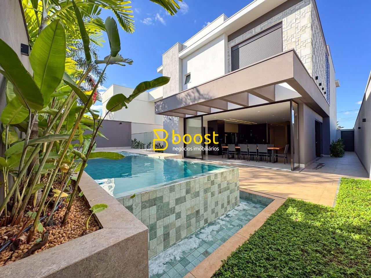 Sobrado com 4 dormitórios à venda, 270 m² por R$ 2.800.000,00 - Condomínio Splêndido - Uberlândia/MG