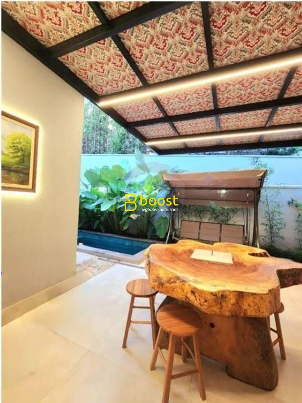 Sobrado com 4 dormitórios à venda, 249 m² por R$ 2.600.000 - Jardins Barcelona - Uberlândia/MG