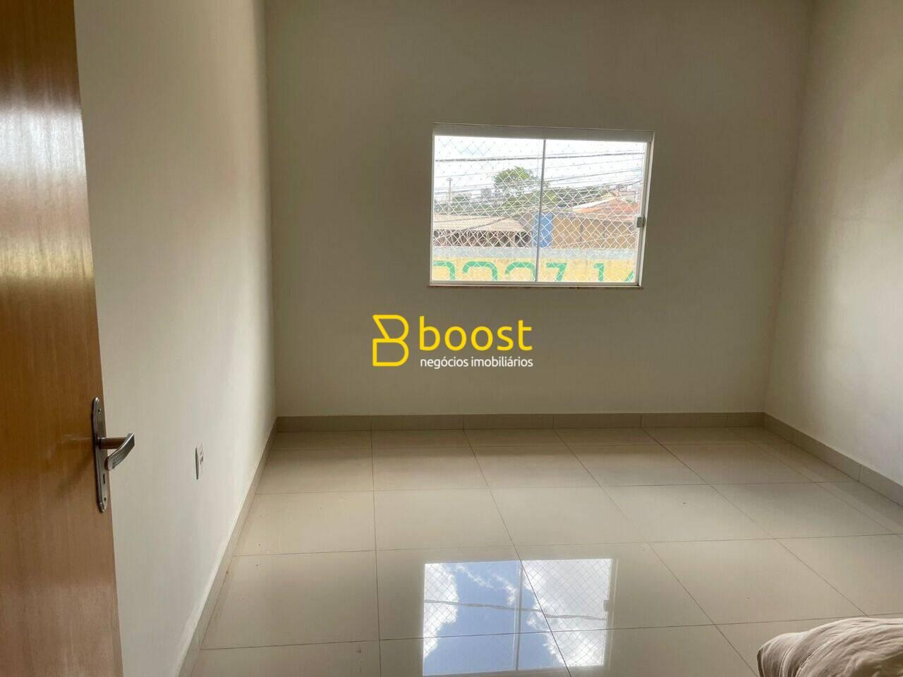 Sobrado com 3 dormitórios à venda, 168 m² por R$ 550.000 - Santa Mônica - Uberlândia/MG, foto 4