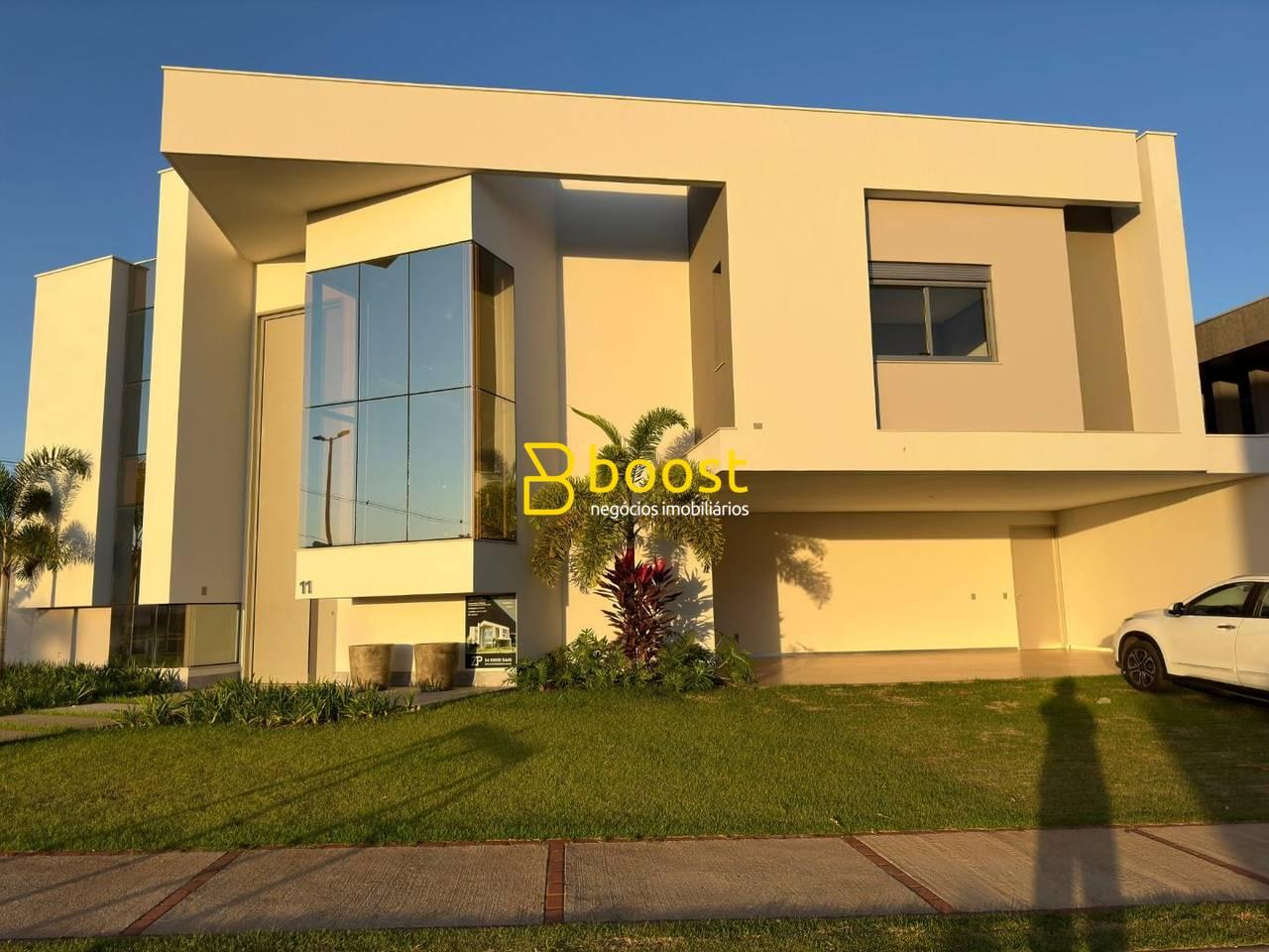 Sobrado com 4 dormitórios à venda, 382 m² por R$ 6.600.000,00 - Cyrela I - Uberlândia/MG