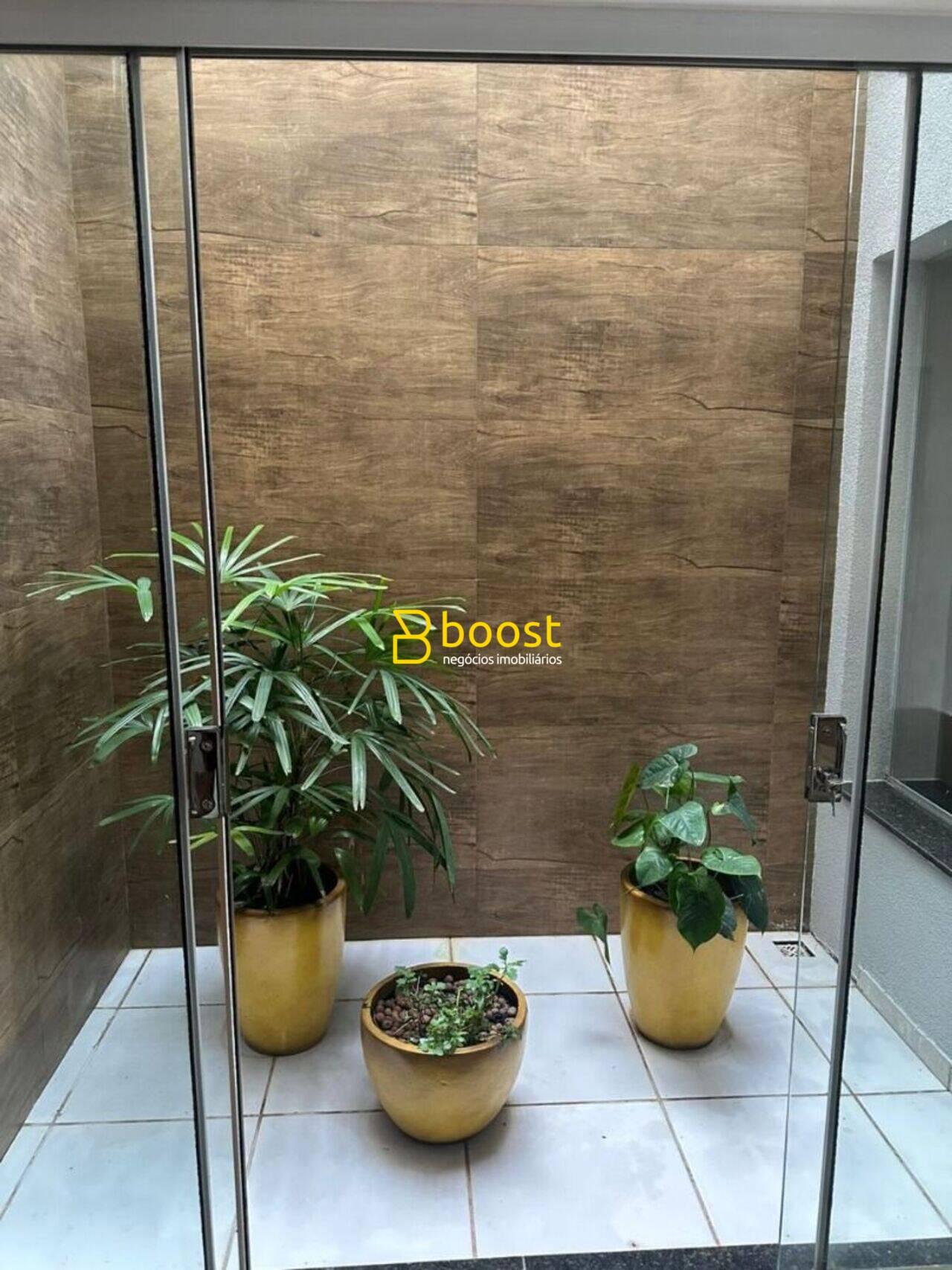 Sobrado com 3 quartos, 176 m², à venda por R$ 1.200.000 - Jardim Botânico - Uberlândia/MG, foto 4