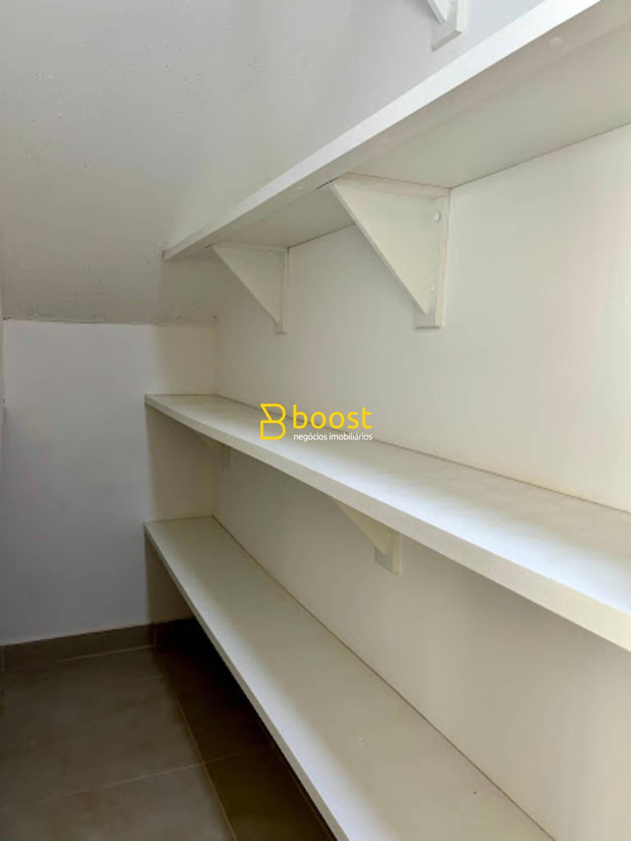 Sobrado com 3 quartos, 360 m², à venda por R$ 1.990.000 - Varanda Sul - Uberlândia/MG, foto 4